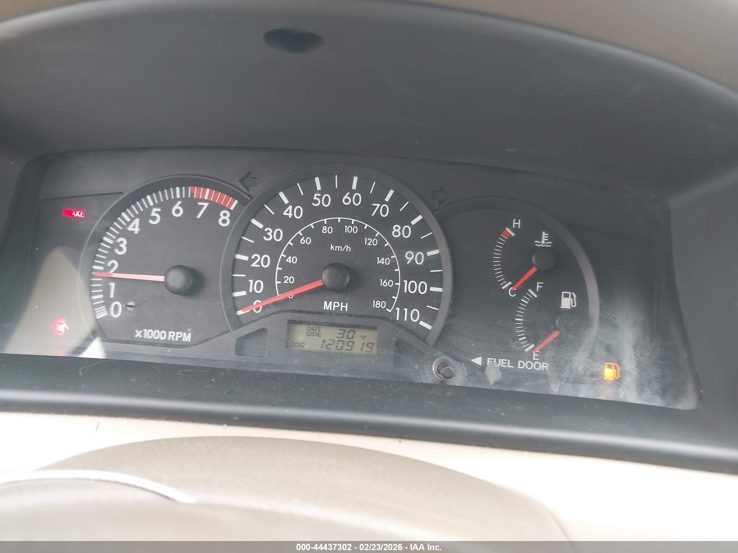 TOYOTA COROLLA image 7