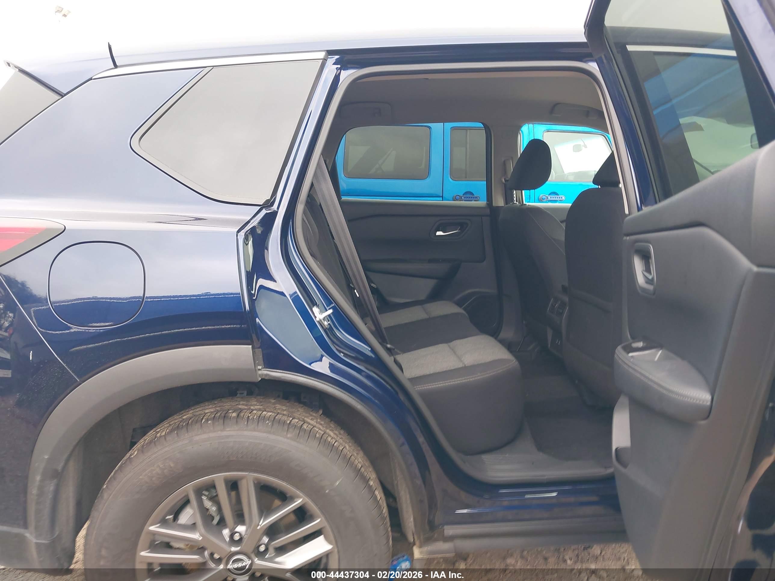 NISSAN ROGUE image 8
