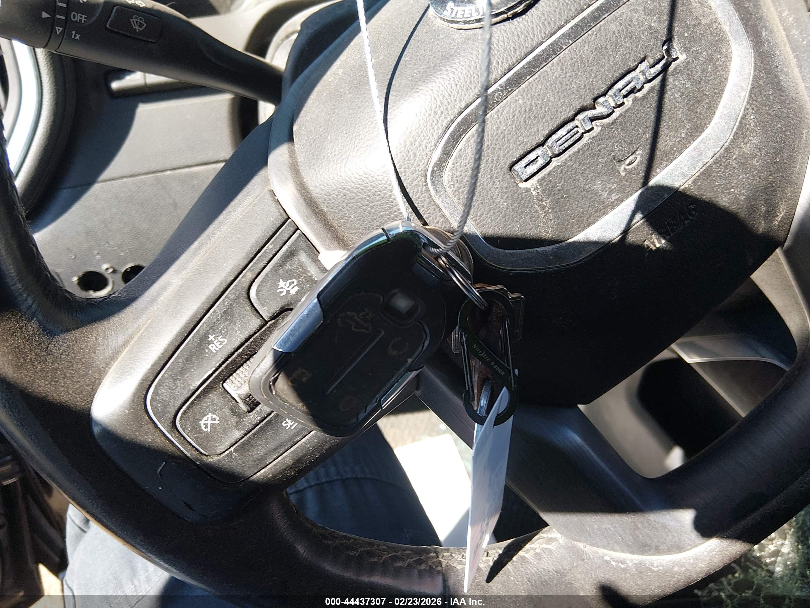 GMC SIERRA image 11