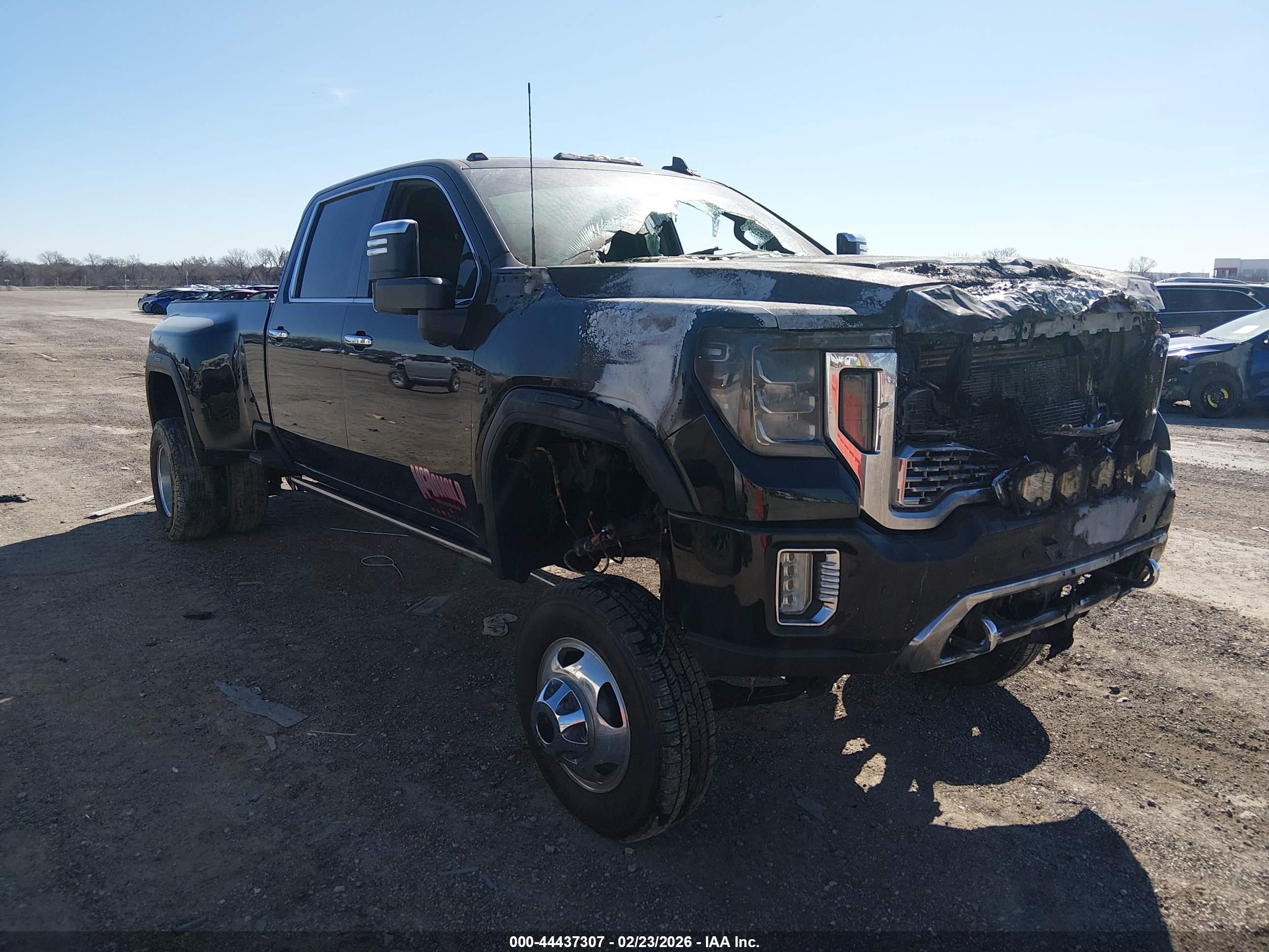 GMC SIERRA image 2