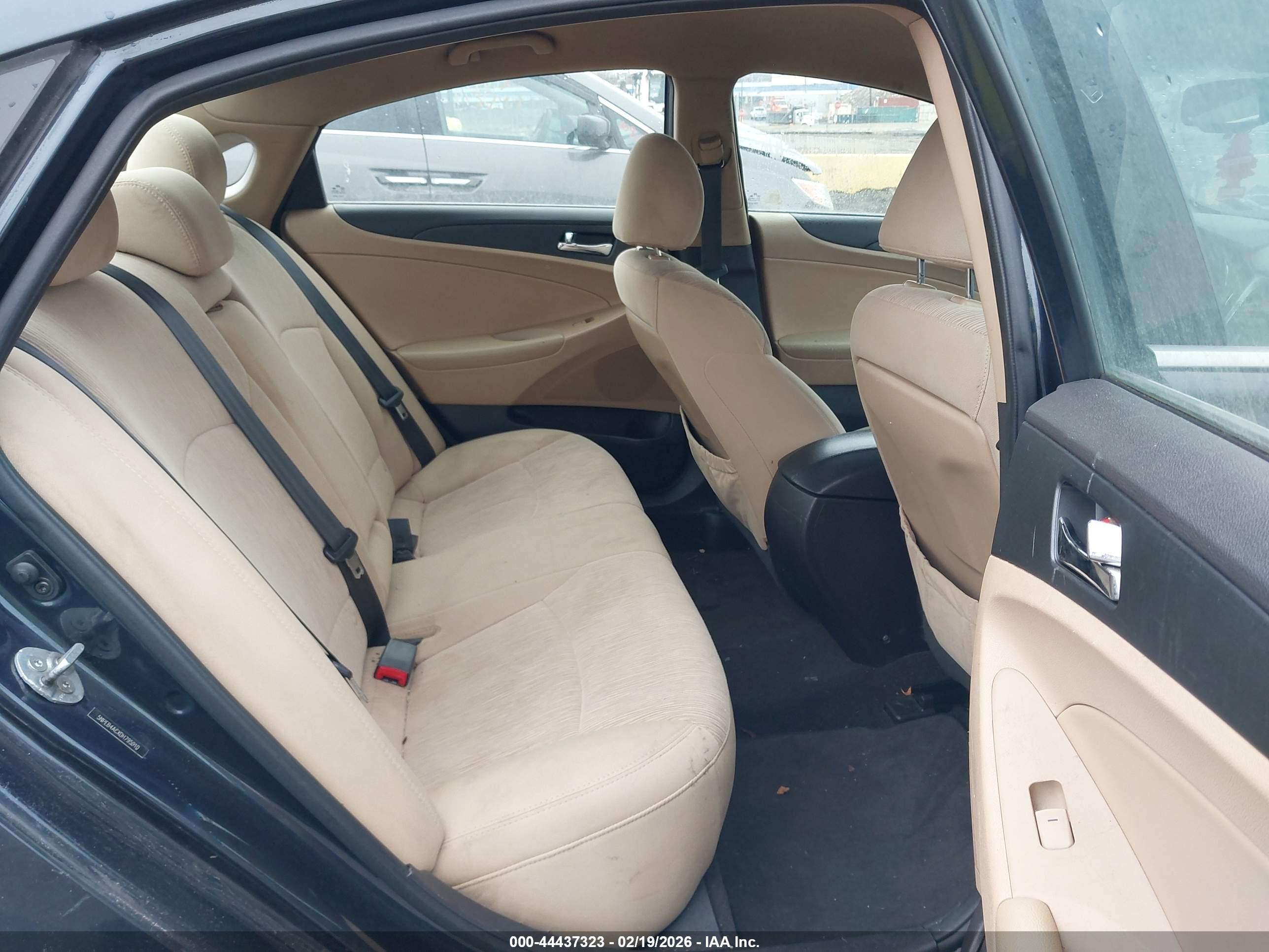 HYUNDAI SONATA image 8