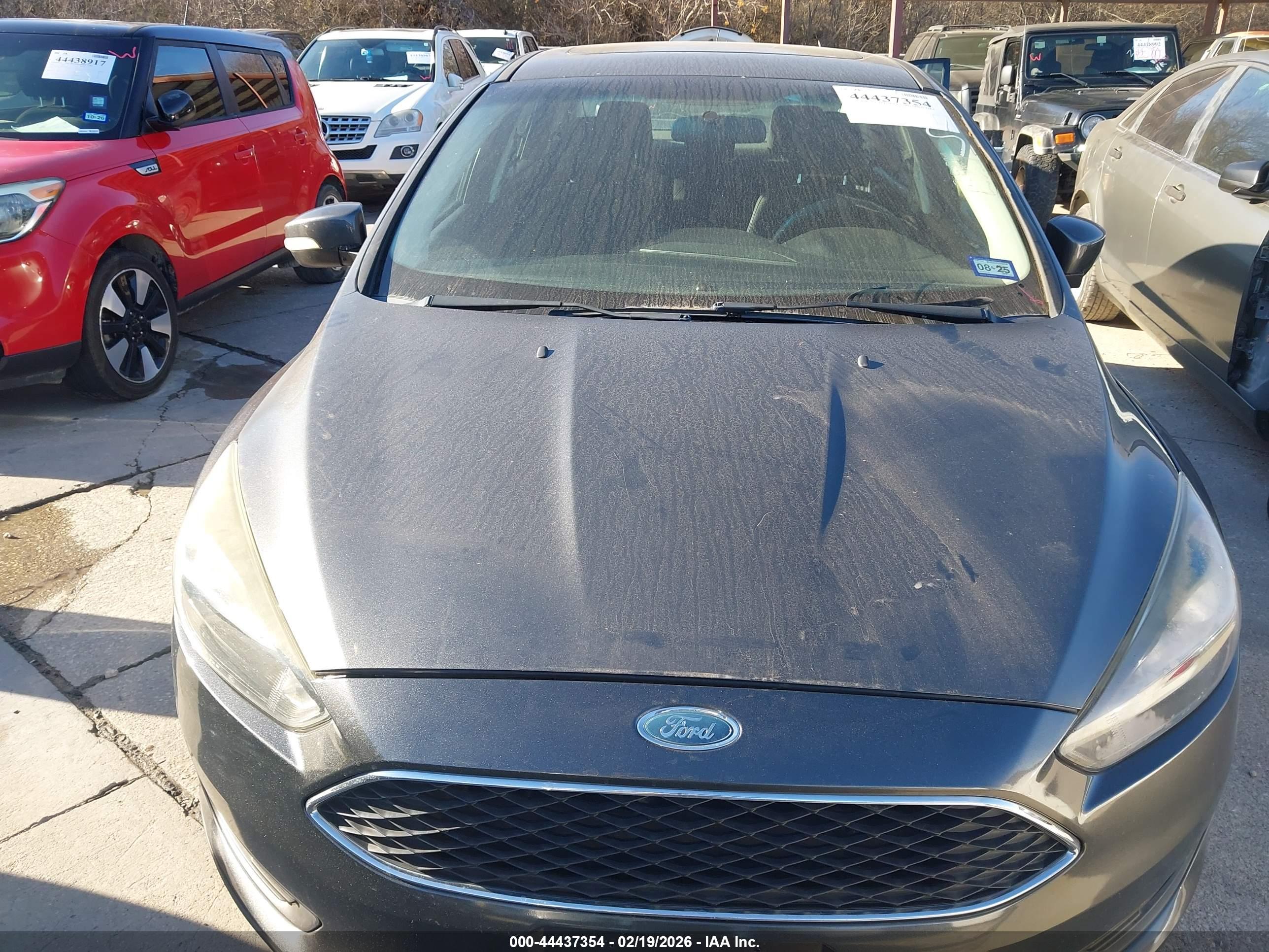 FORD FOCUS image 6