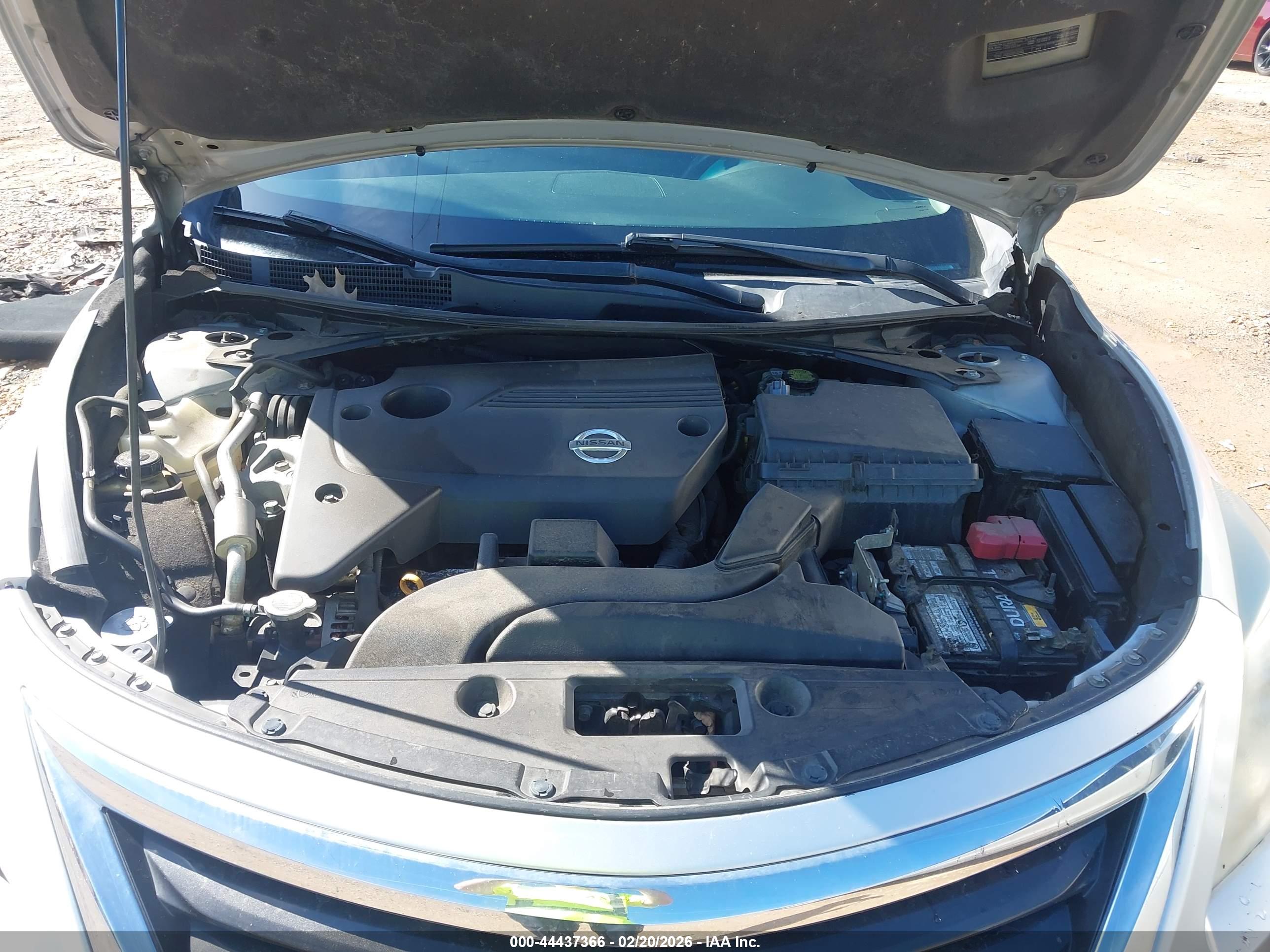 NISSAN ALTIMA image 10