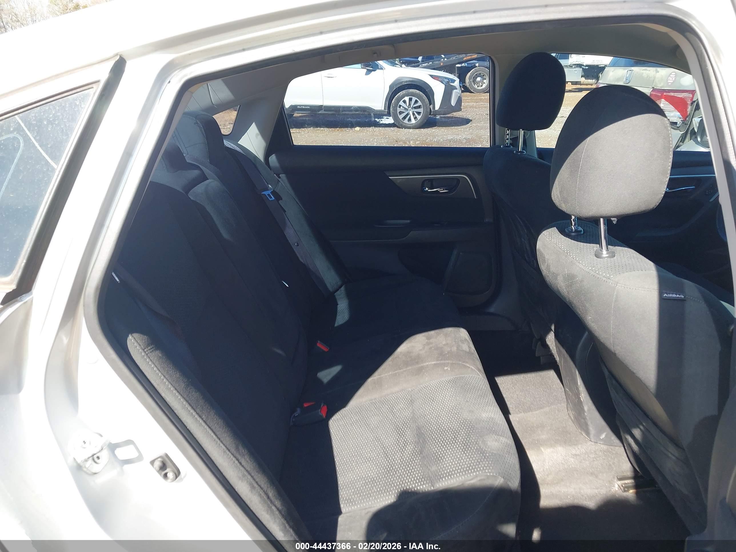 NISSAN ALTIMA image 8
