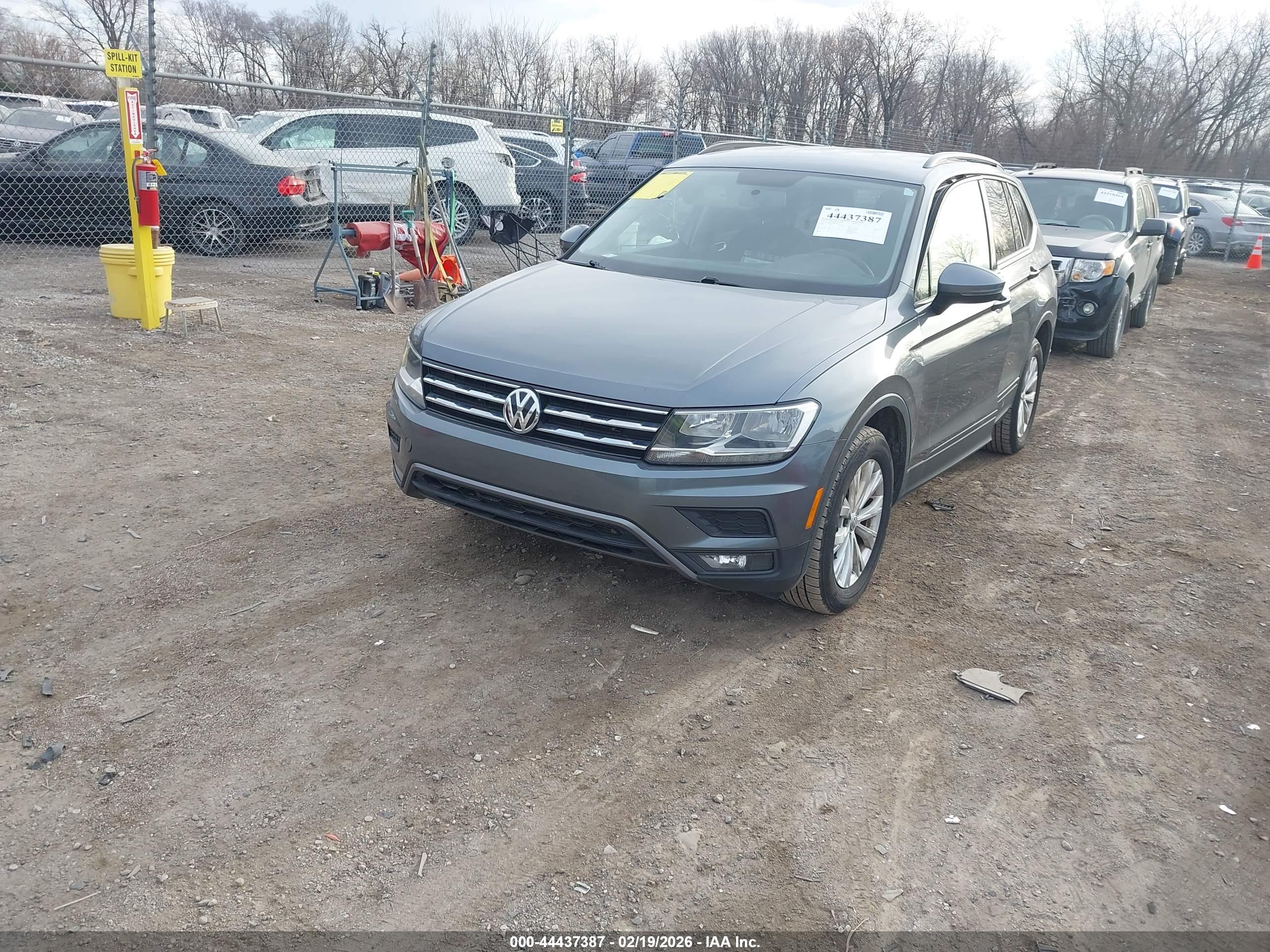 VOLKSWAGEN TIGUAN image 2