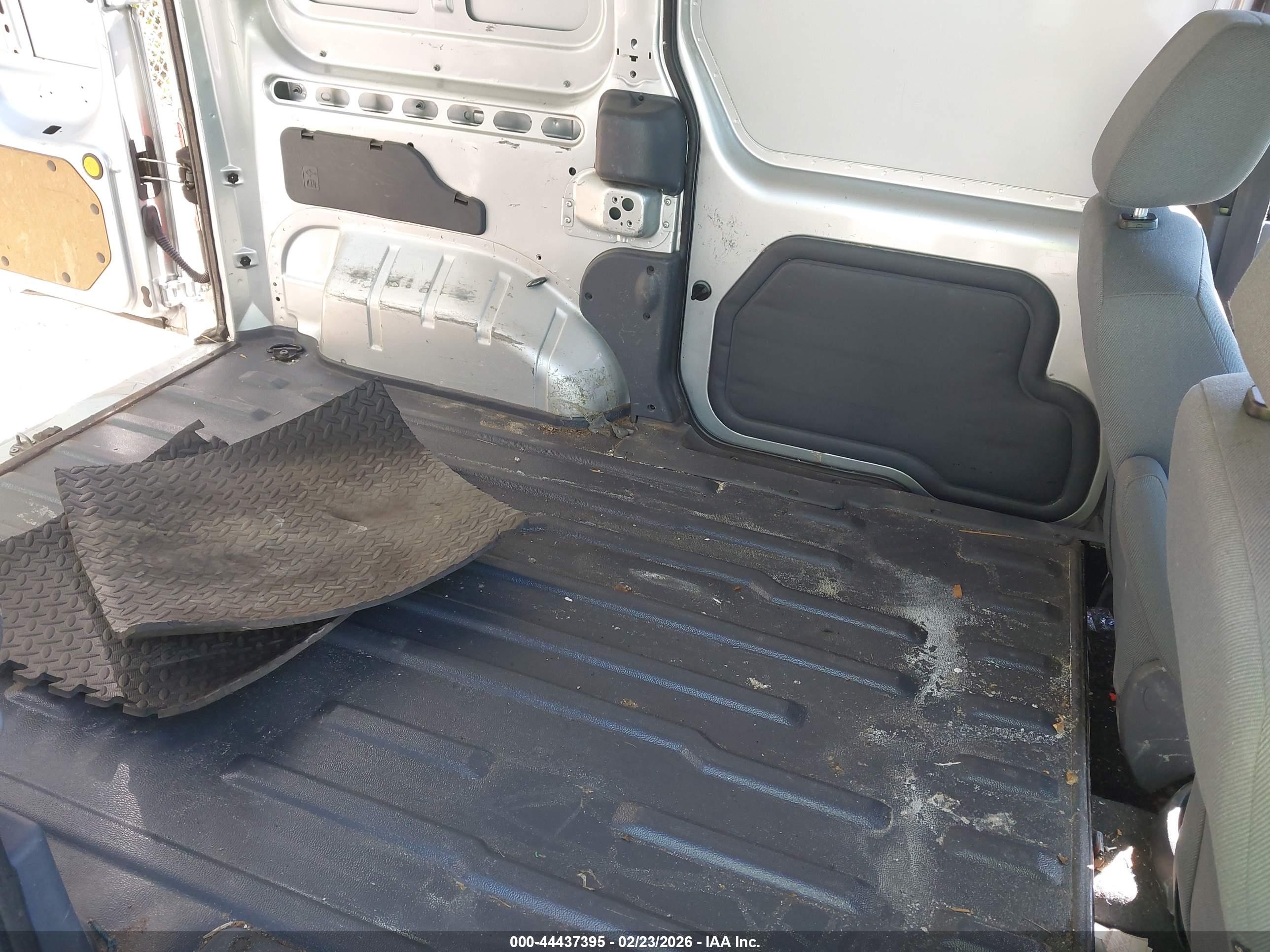 FORD TRANSIT image 8