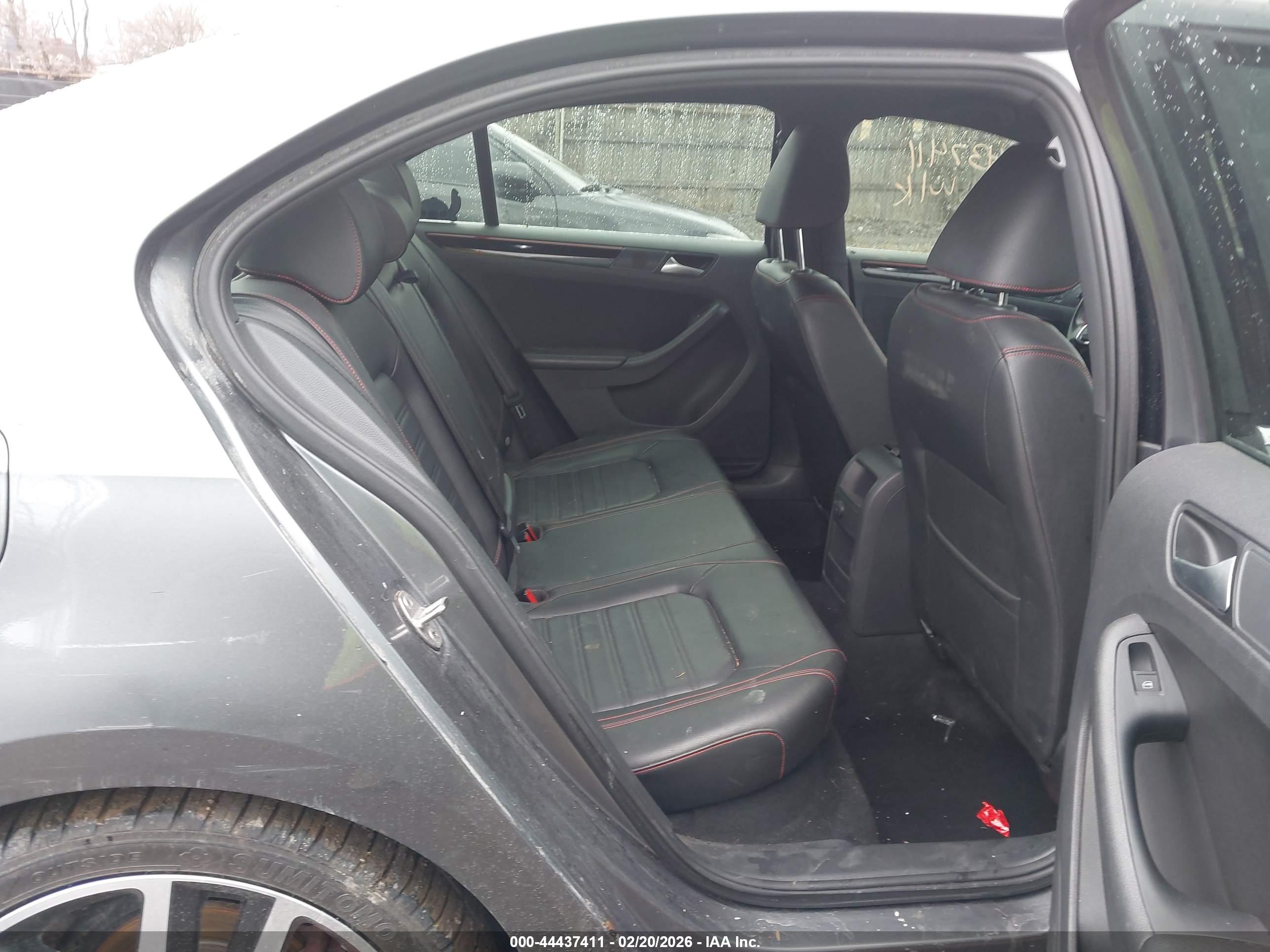 VOLKSWAGEN JETTA image 8