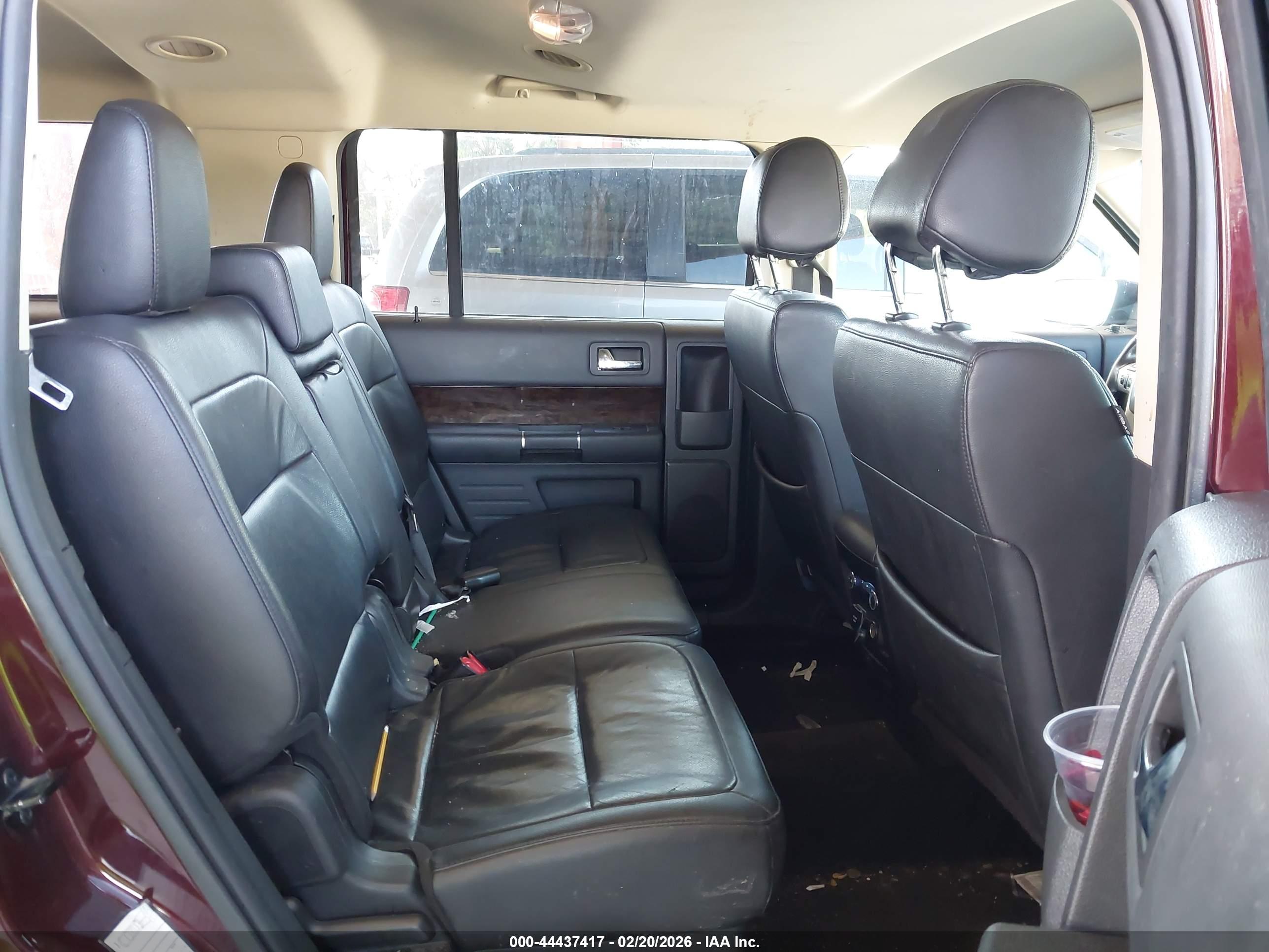 FORD FLEX image 8