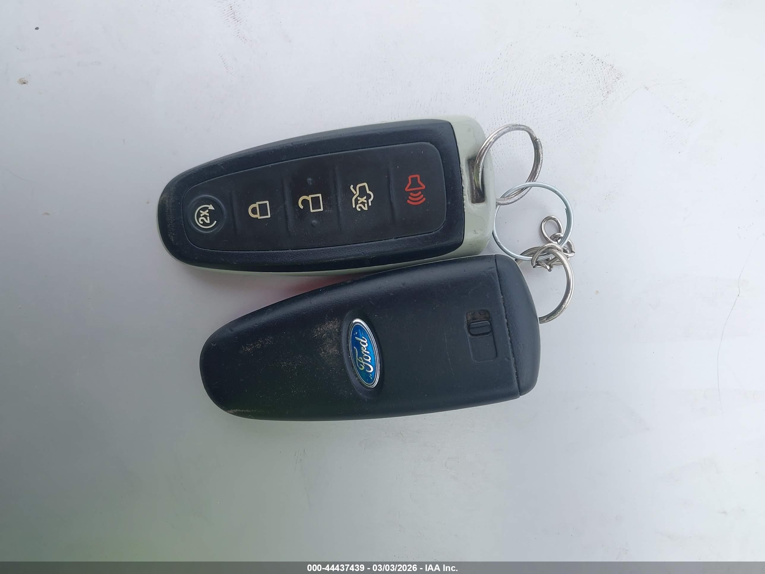 FORD ESCAPE image 11