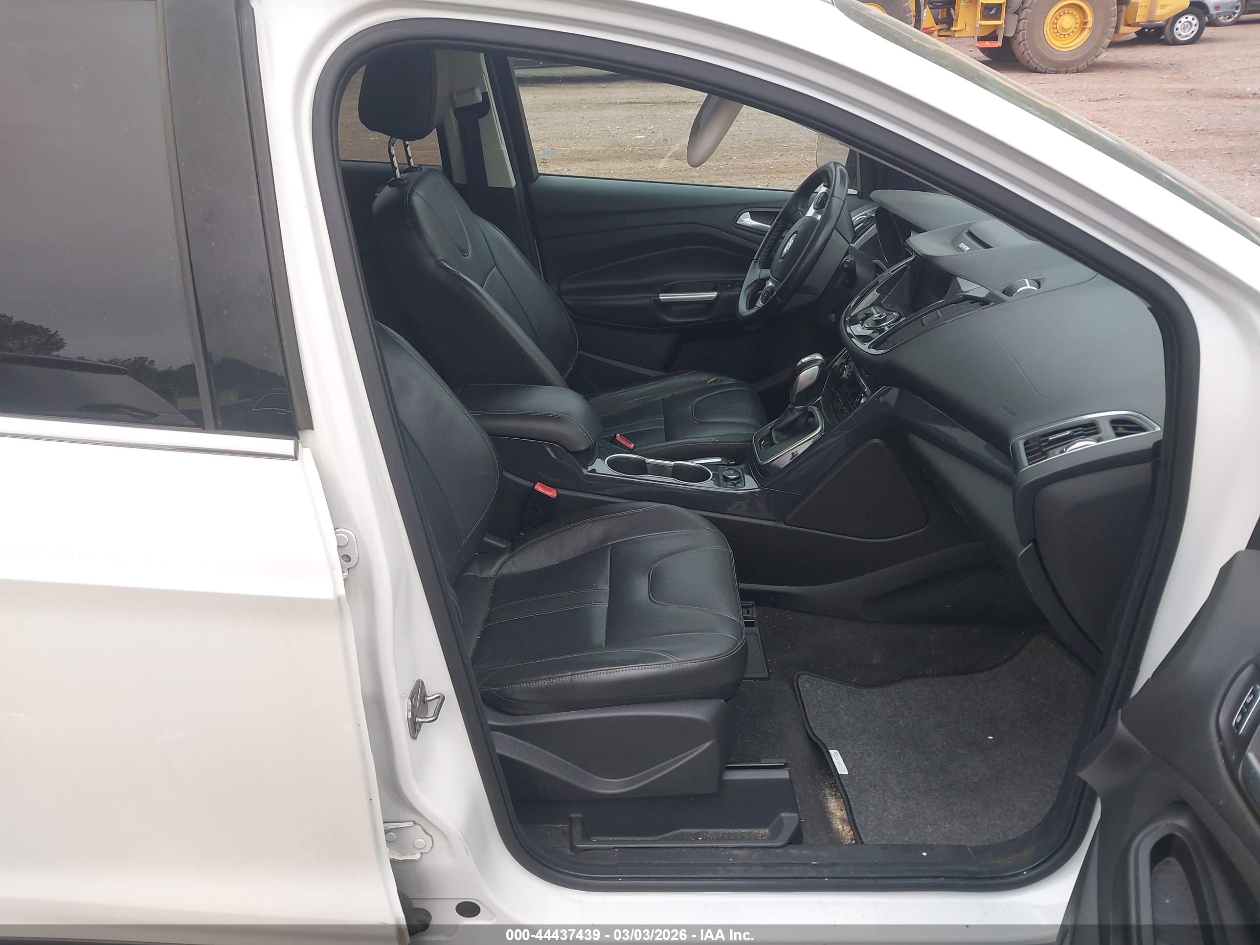 FORD ESCAPE image 5