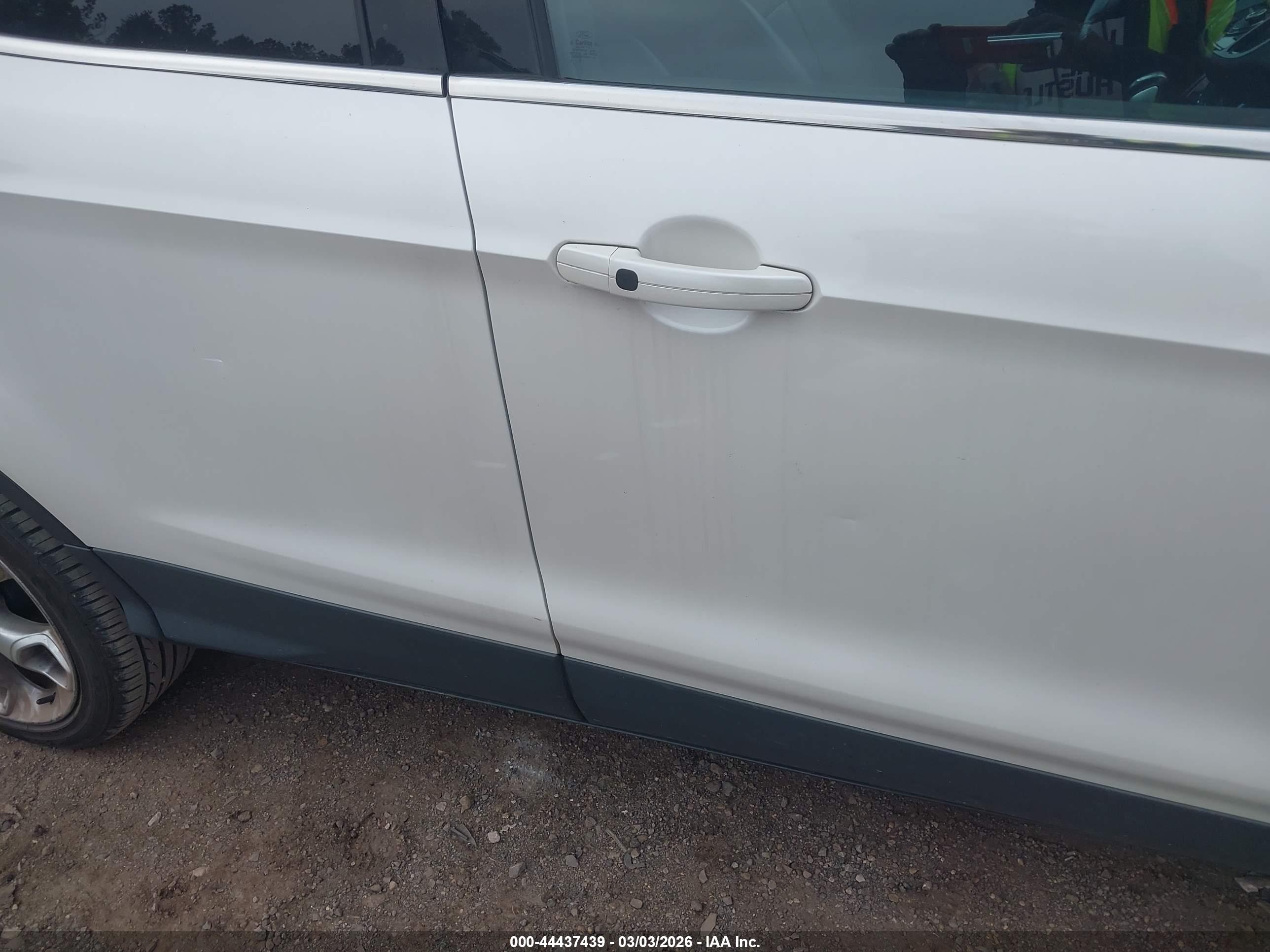 FORD ESCAPE image 6