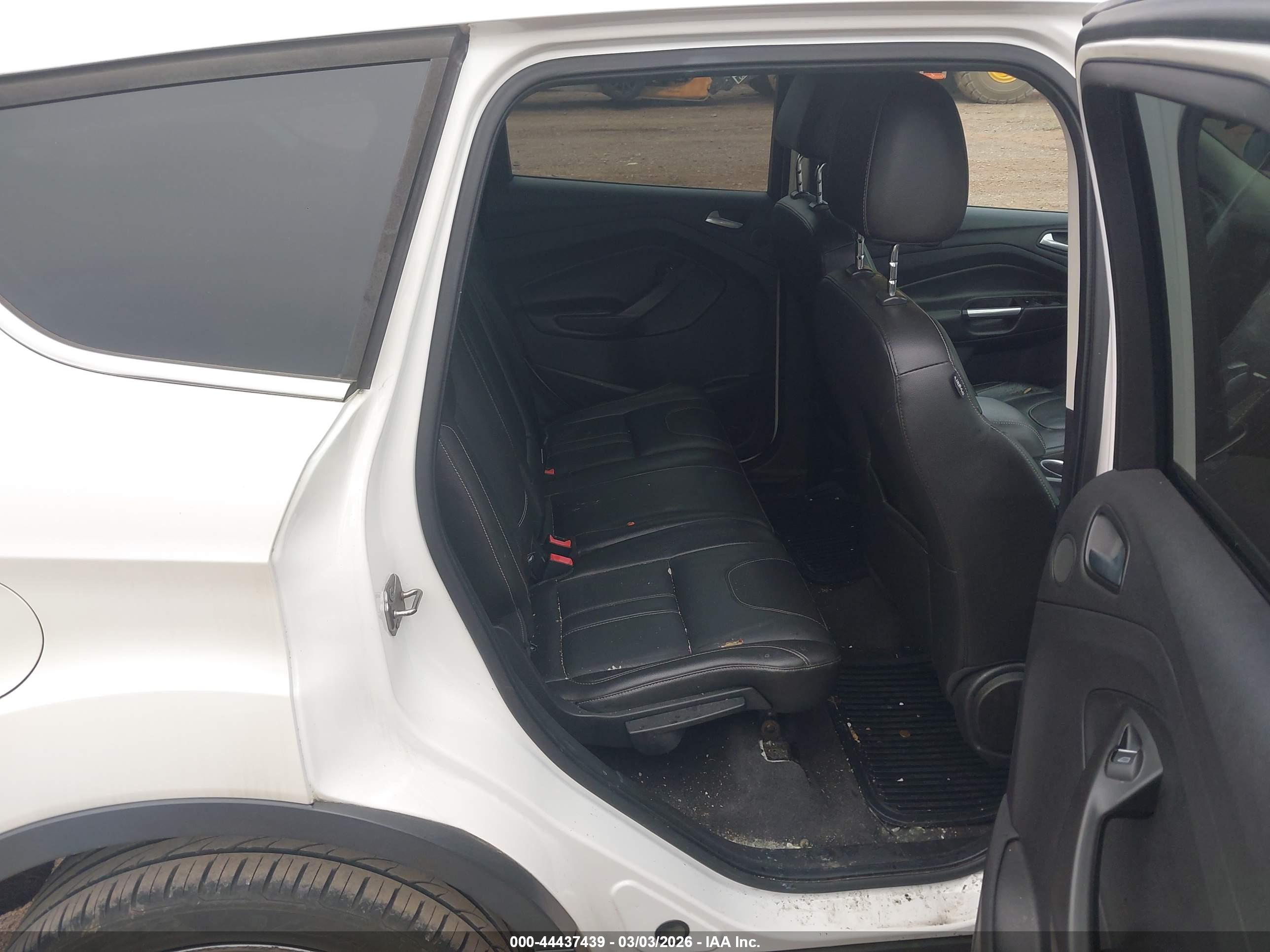 FORD ESCAPE image 8