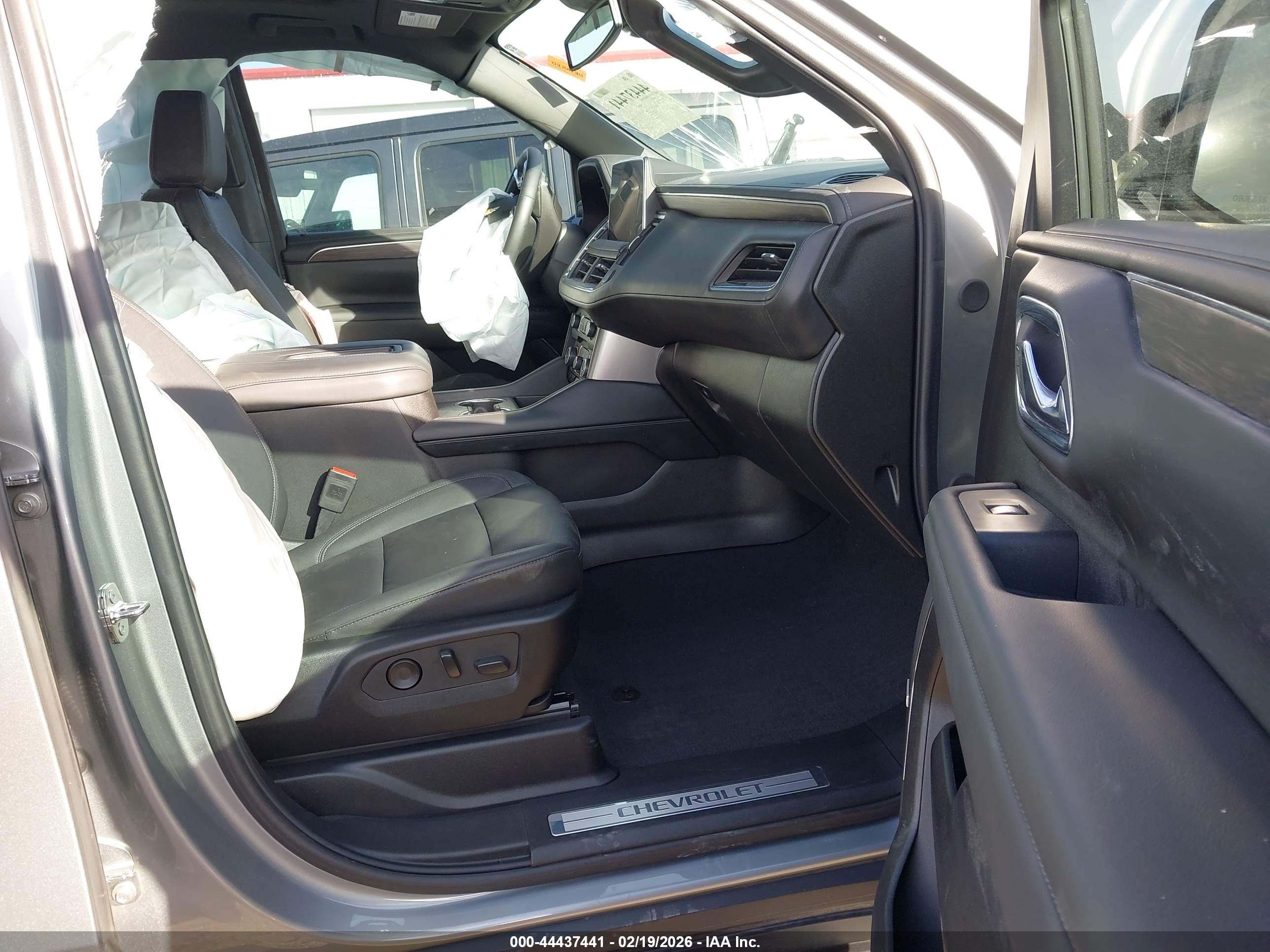 CHEVROLET TAHOE image 5