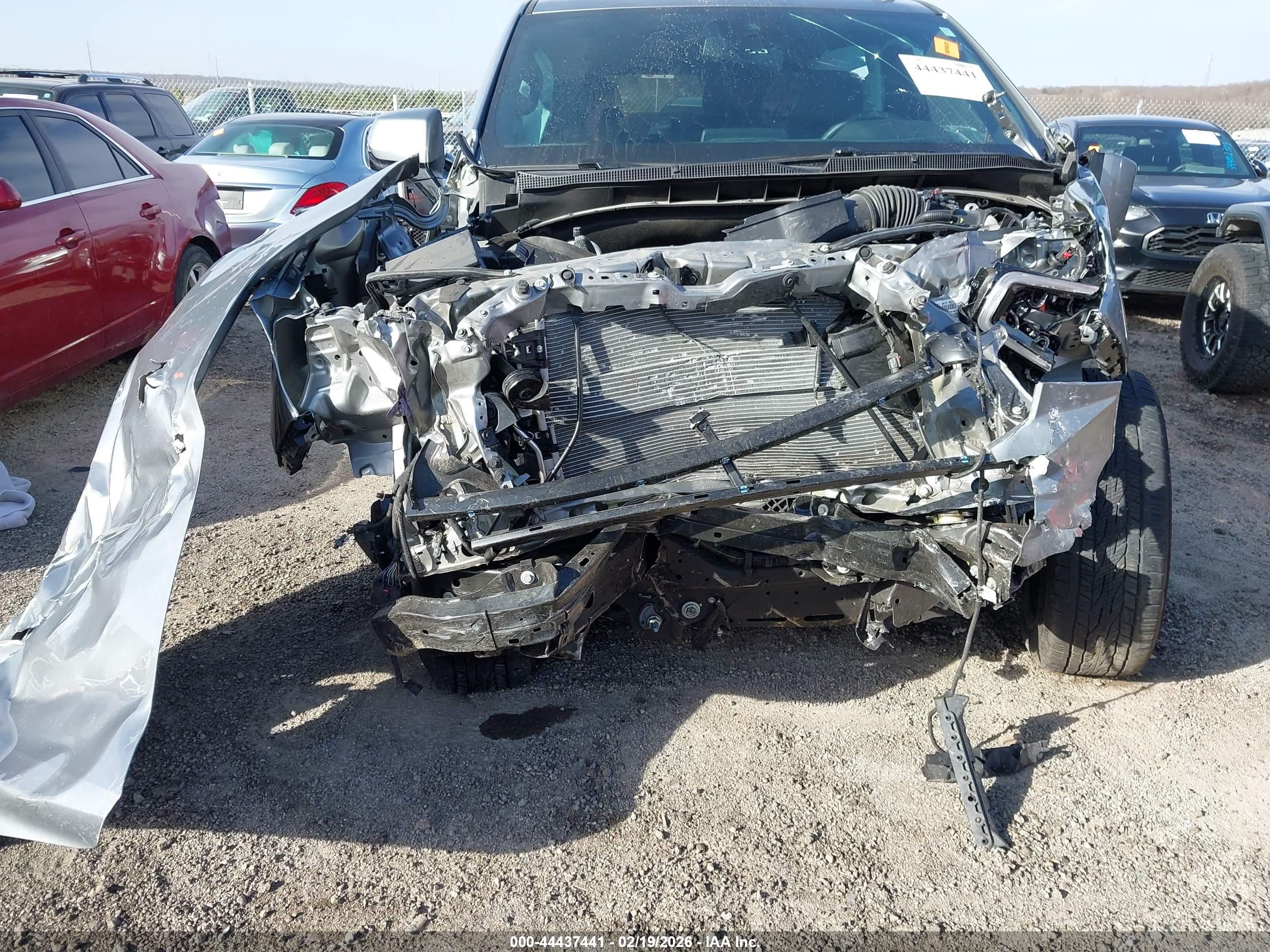 CHEVROLET TAHOE image 6
