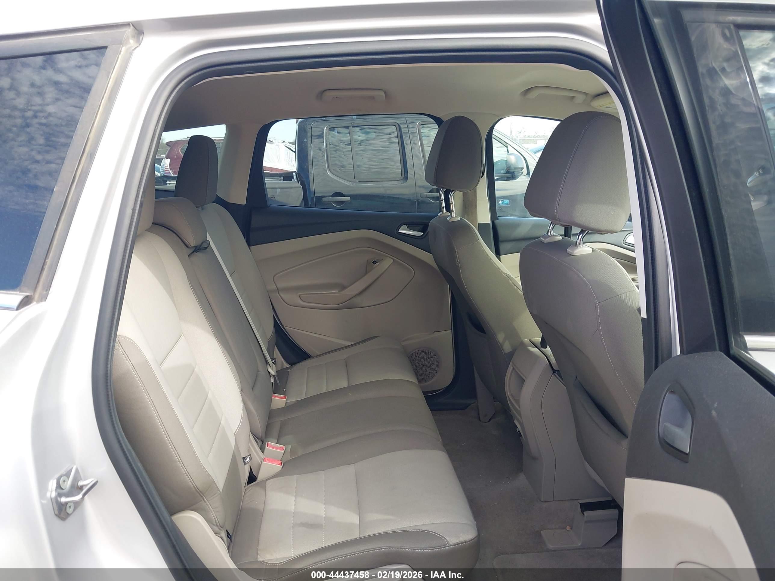 FORD ESCAPE image 8