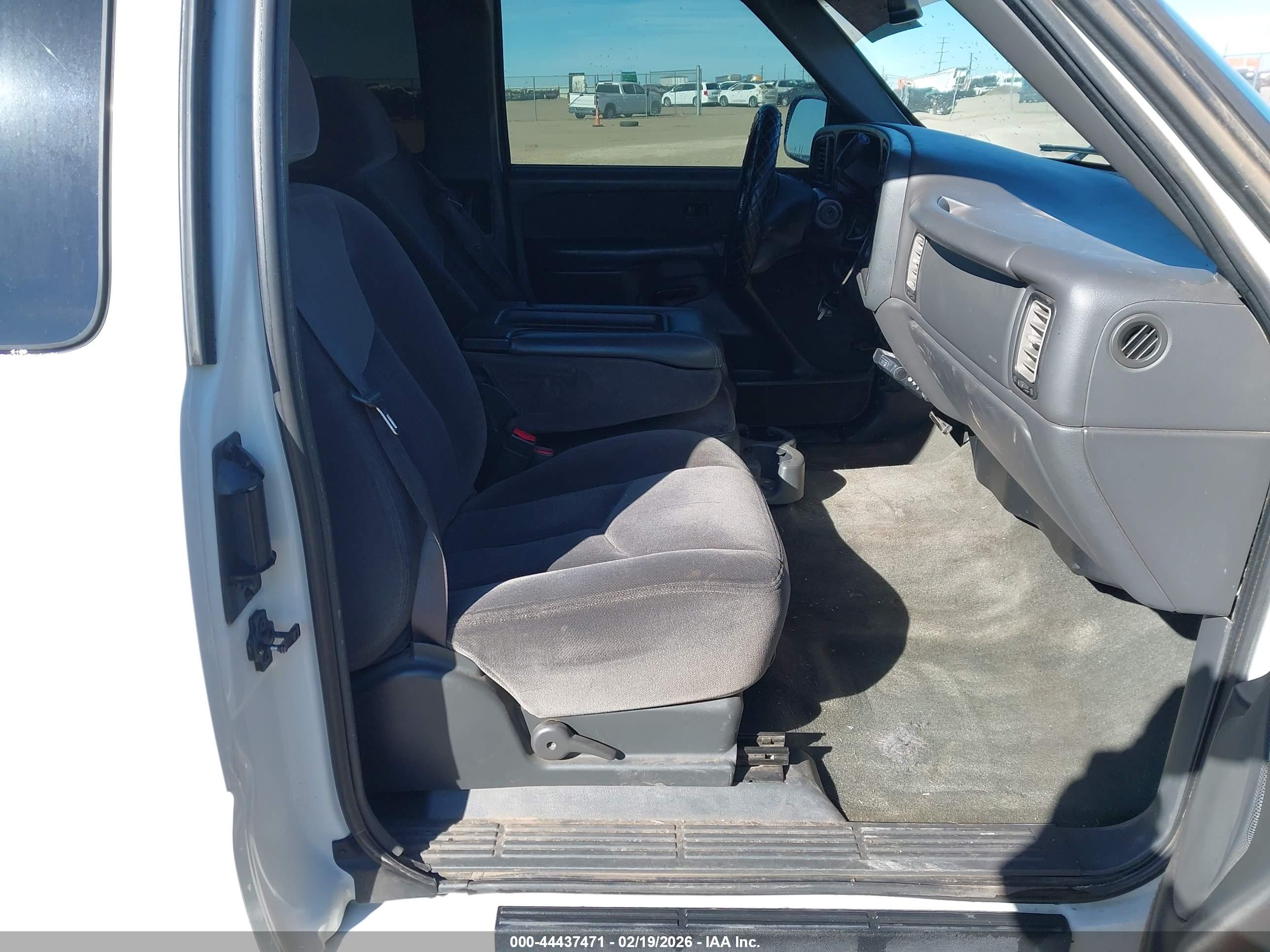 GMC SIERRA image 5