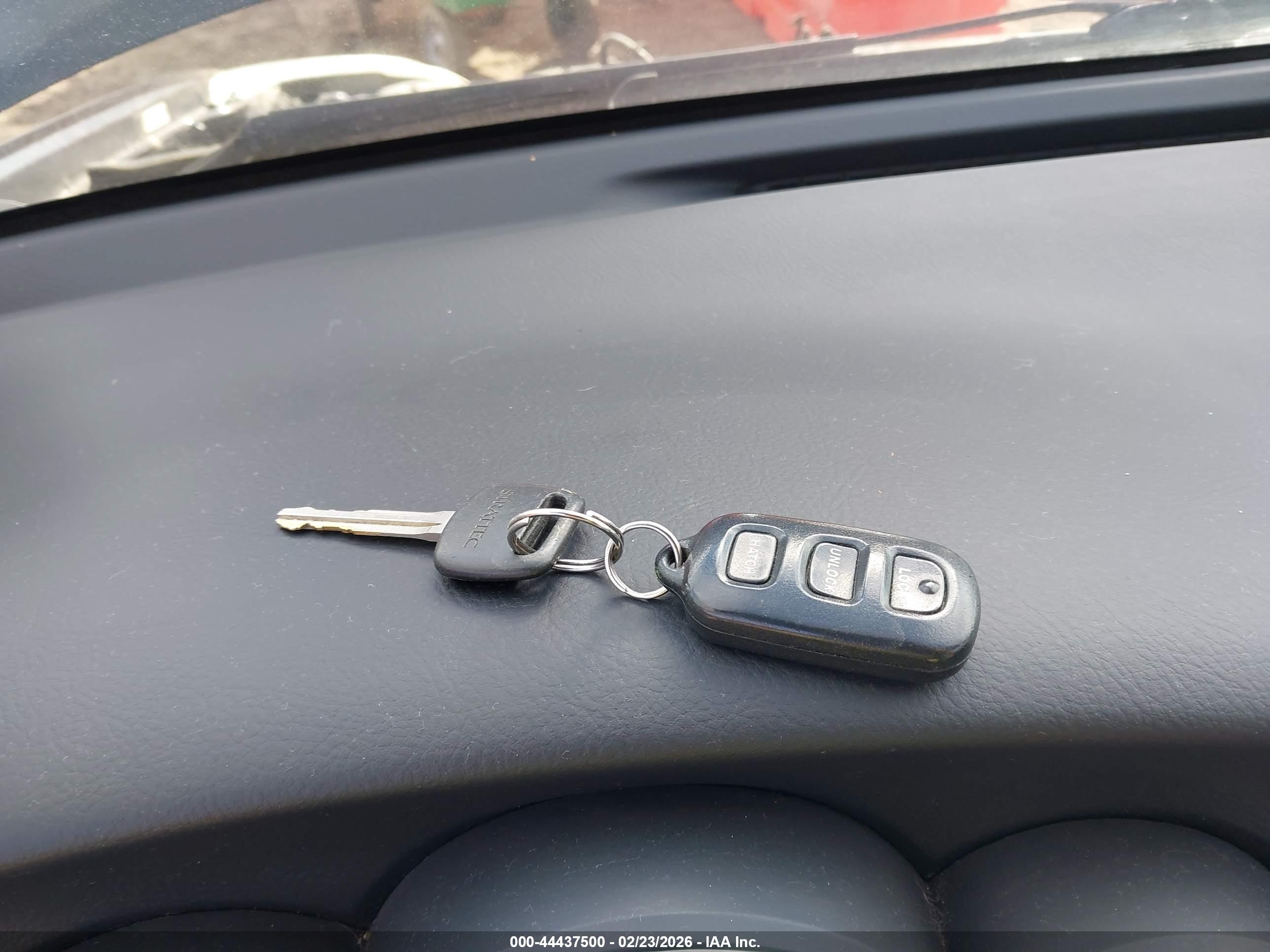 TOYOTA MATRIX image 11