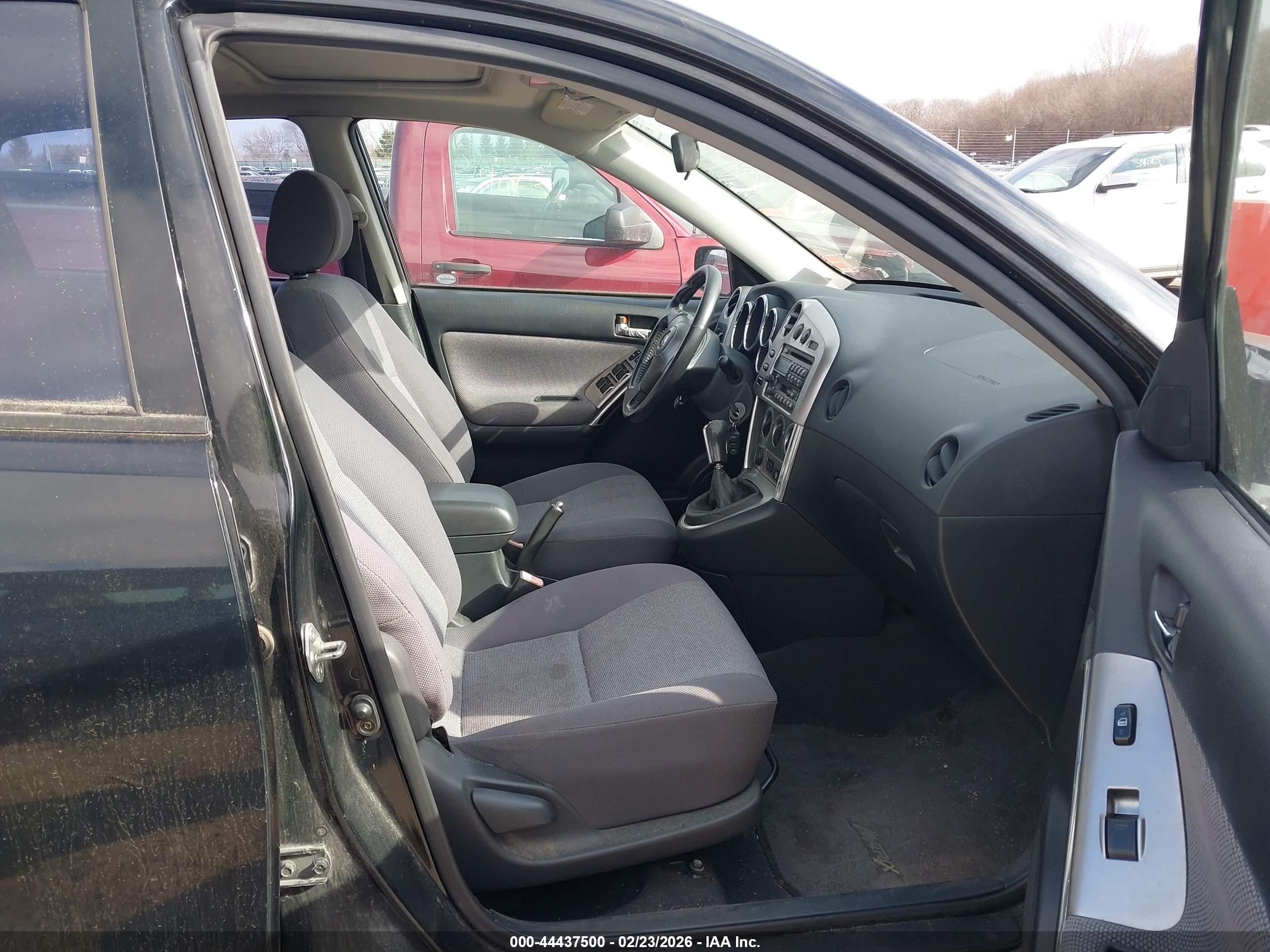 TOYOTA MATRIX image 5