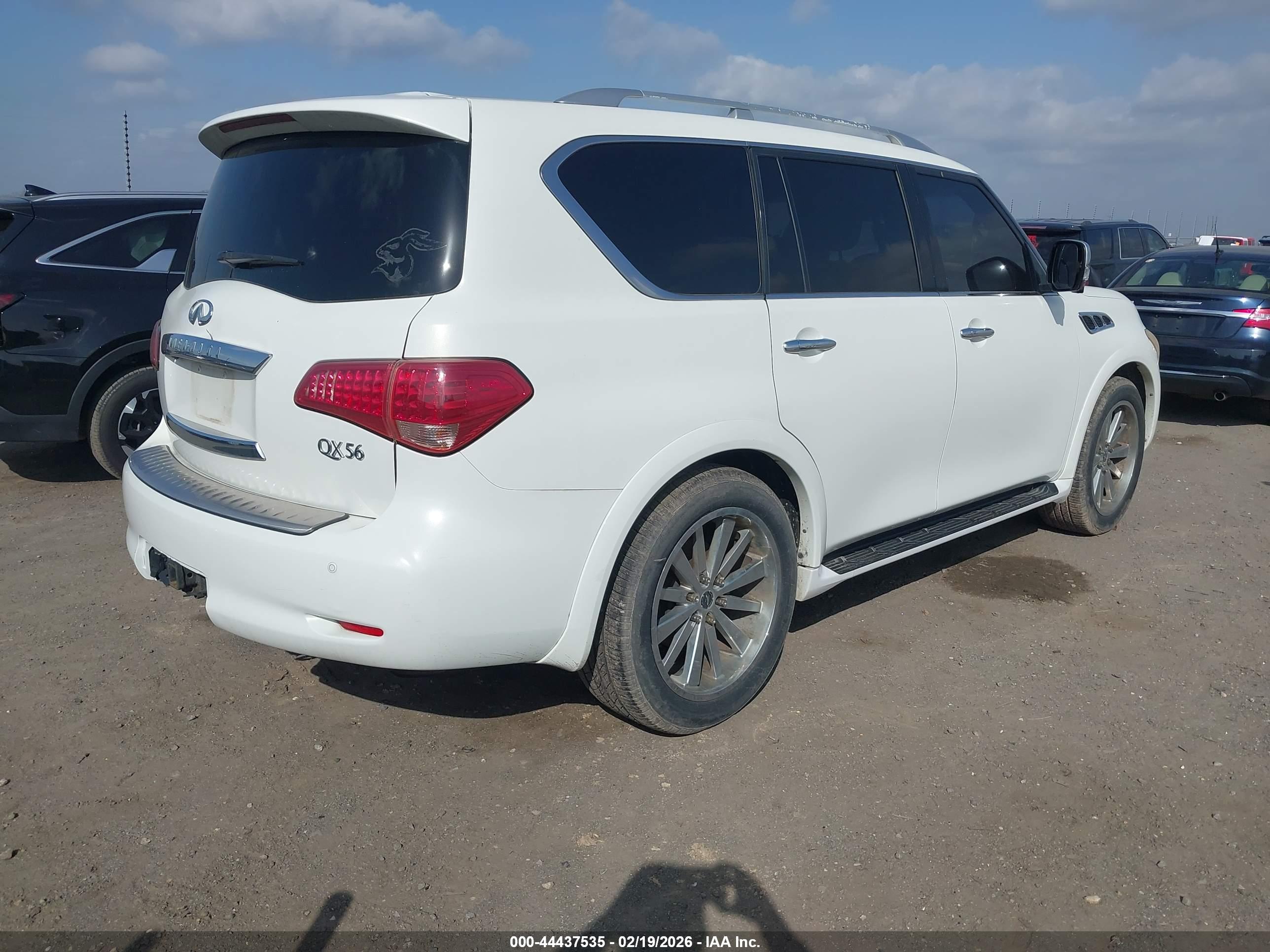 INFINITI QX56 image 4