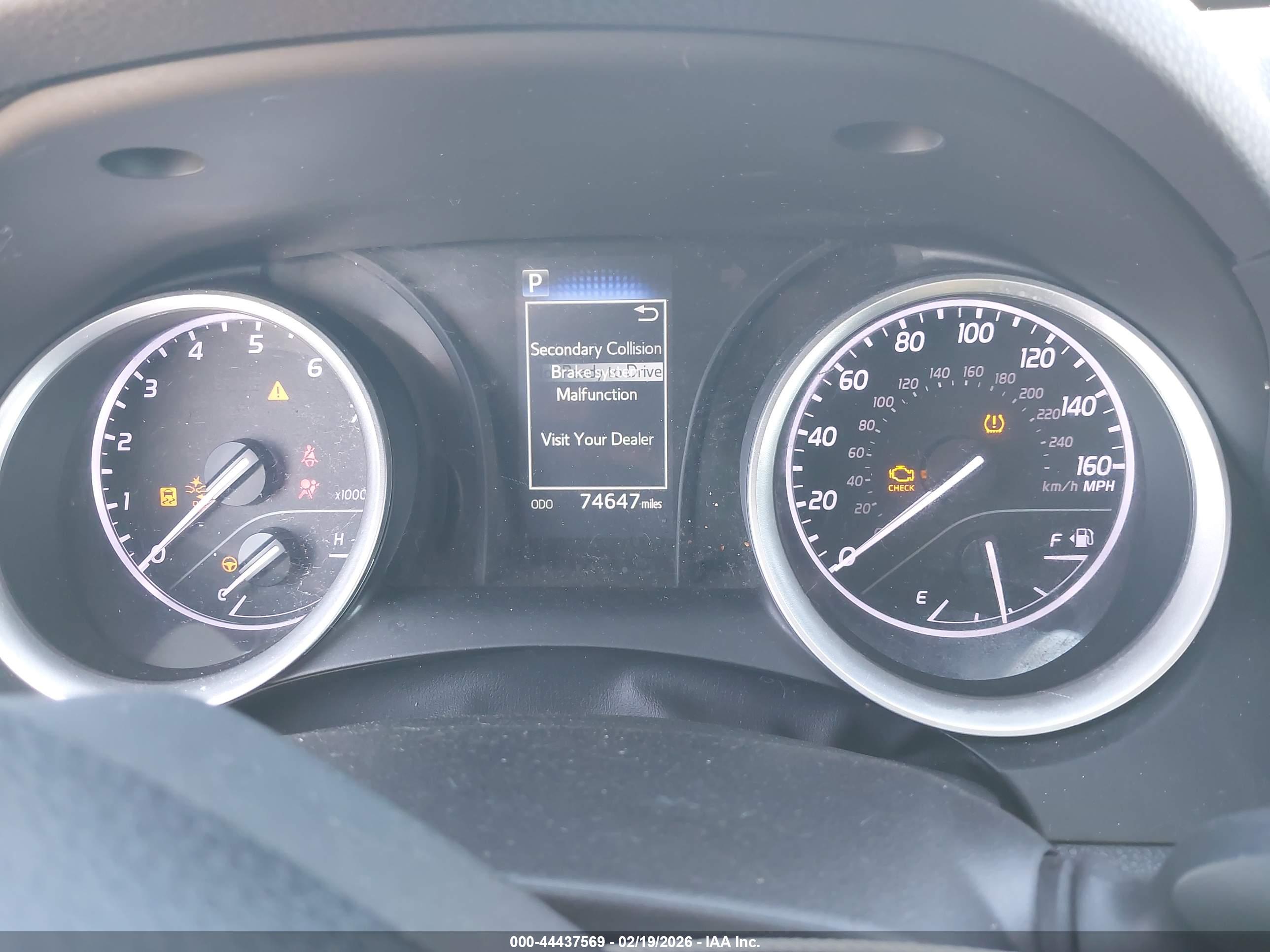 TOYOTA CAMRY image 7