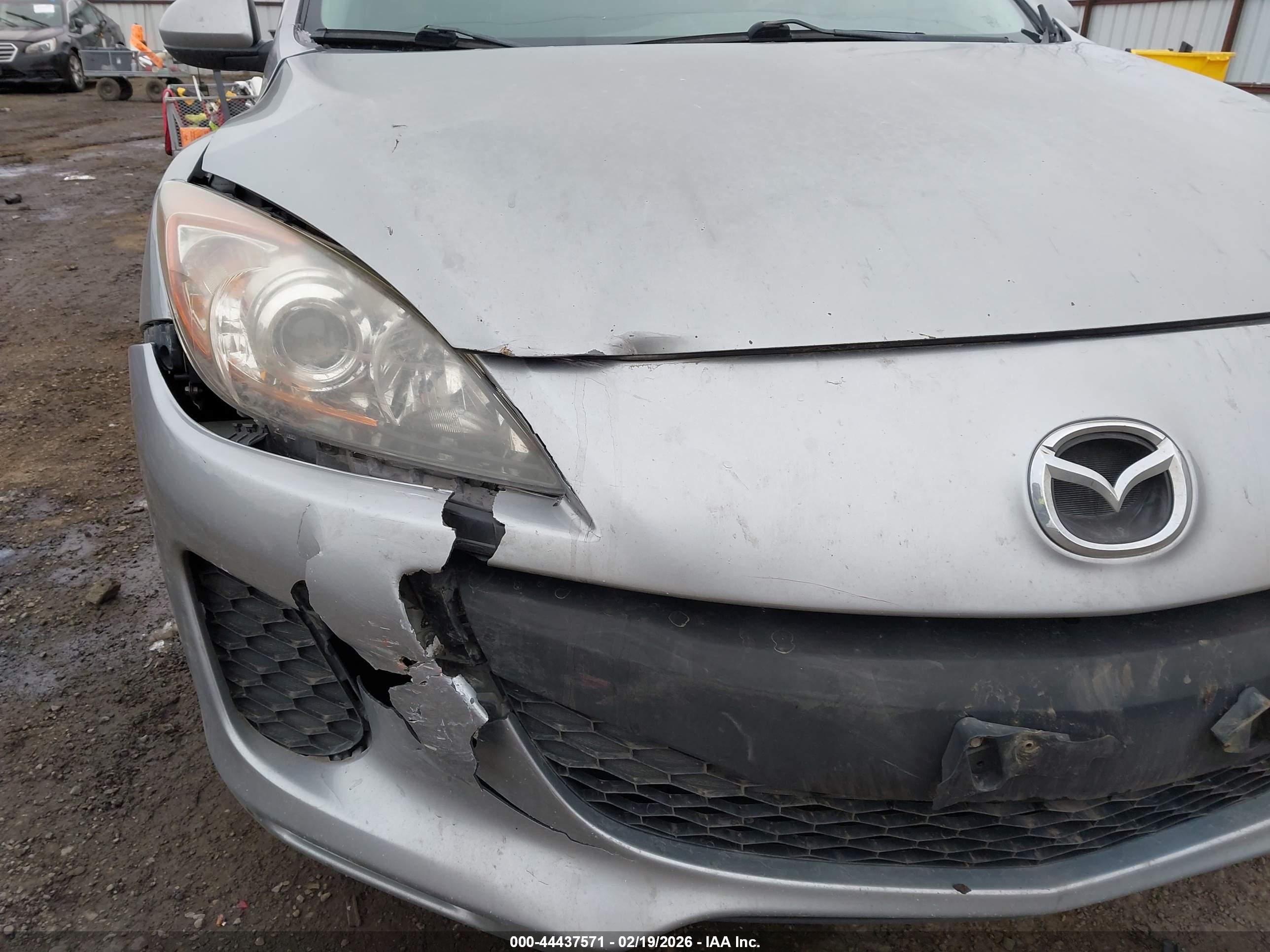 MAZDA MAZDA3 image 6