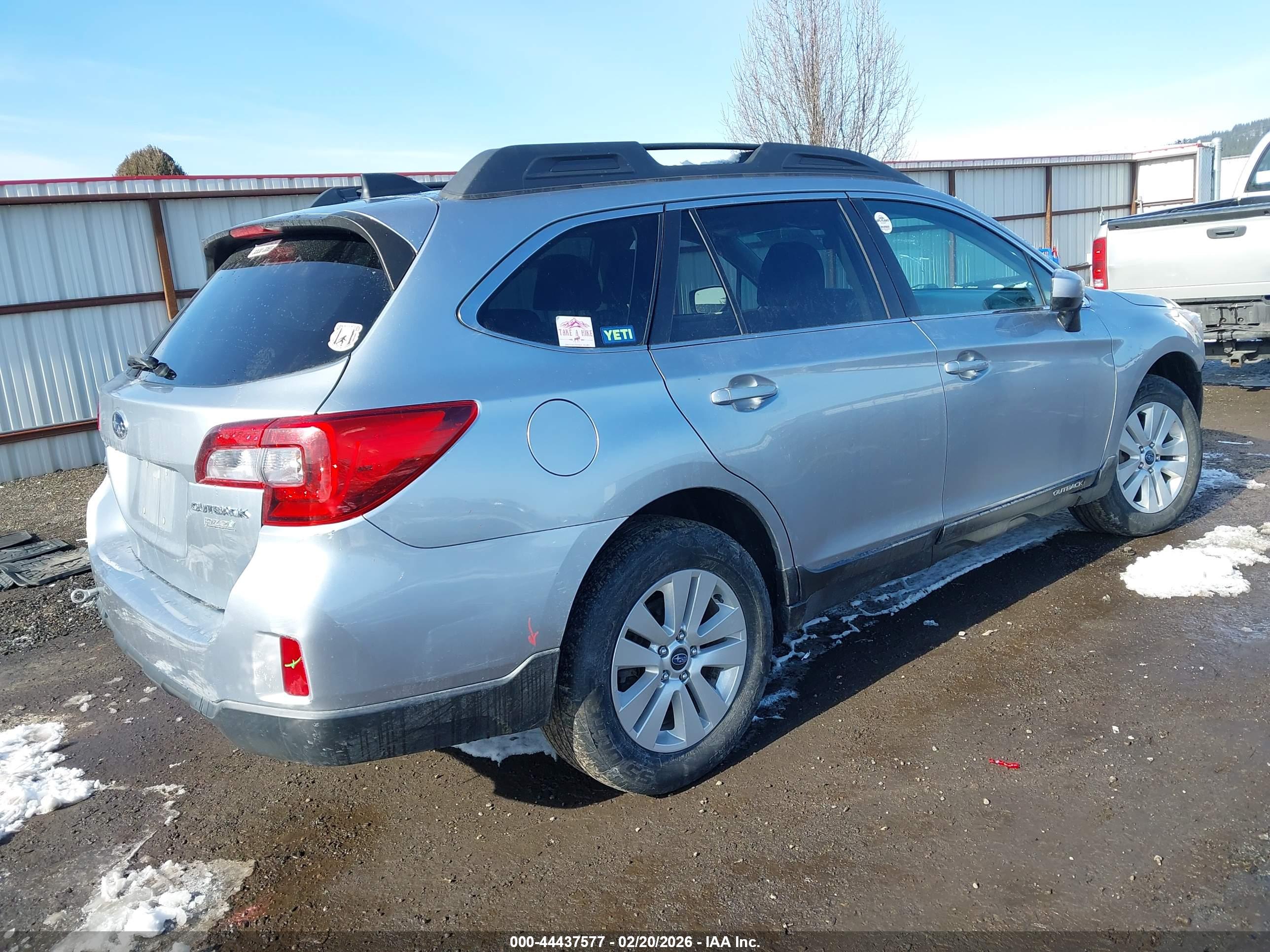 SUBARU OUTBACK image 4
