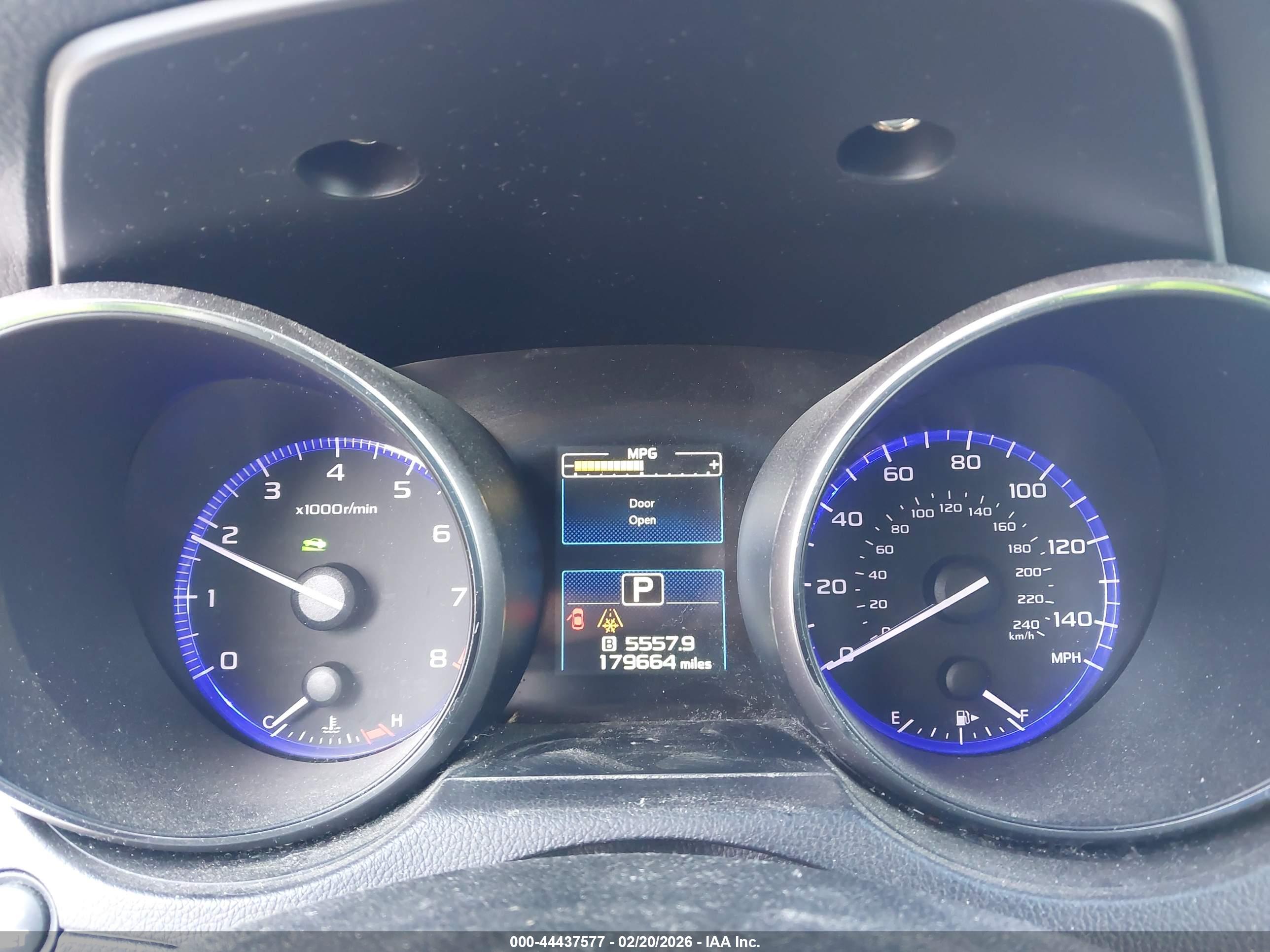 SUBARU OUTBACK image 7