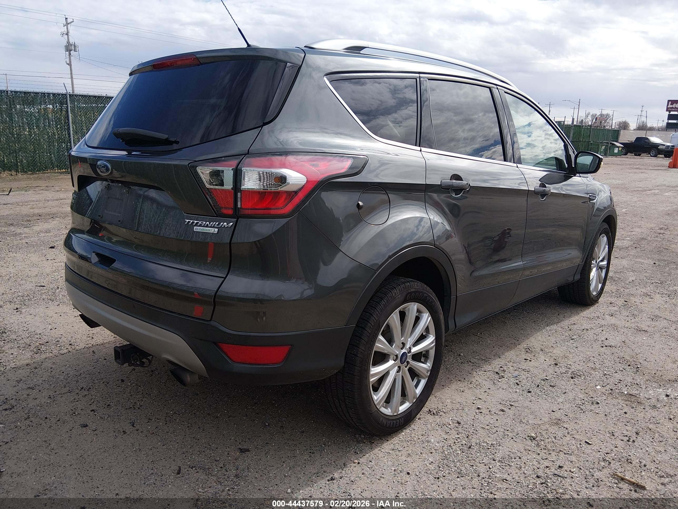 FORD ESCAPE image 4