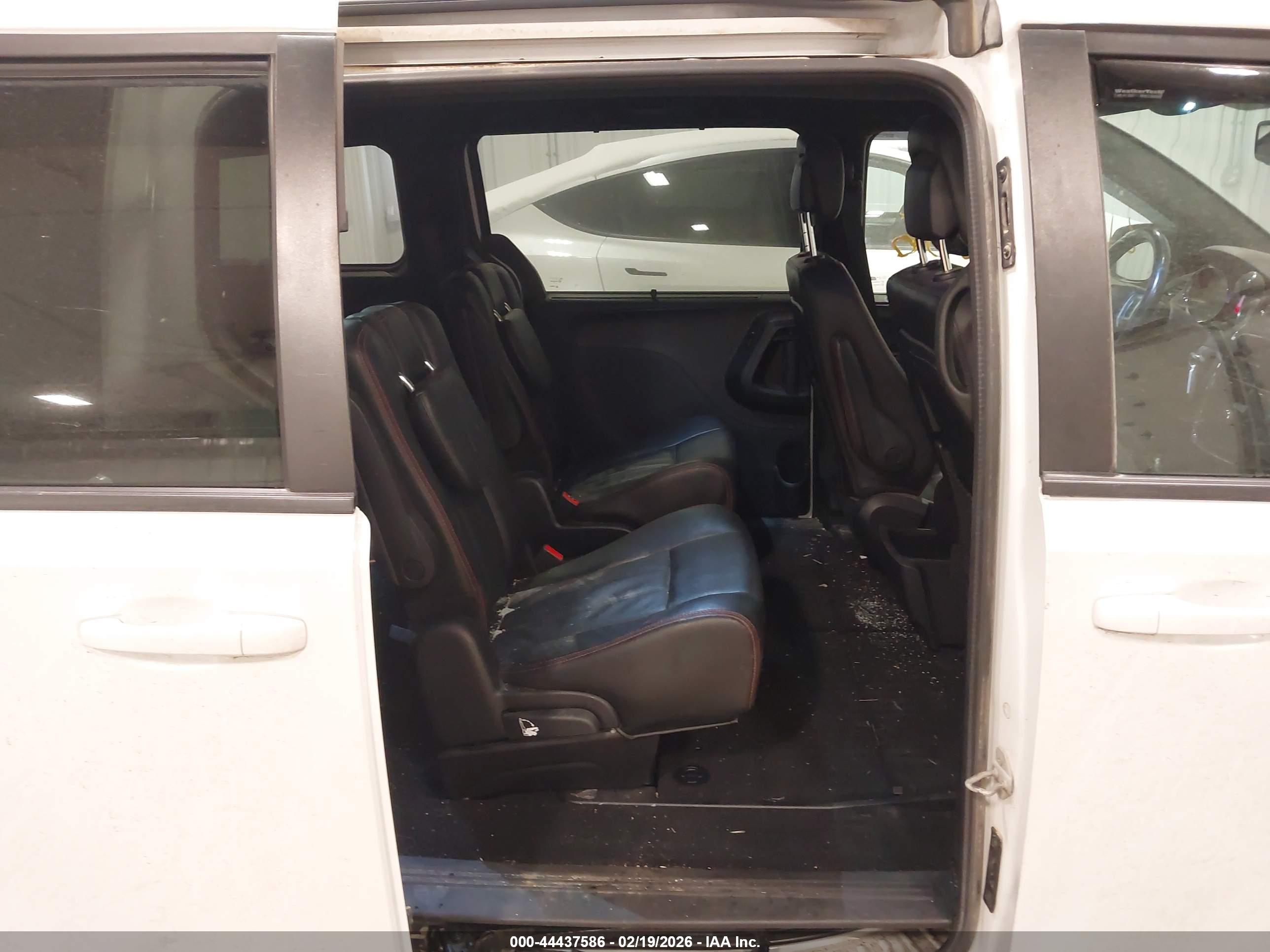 DODGE GRAND image 8