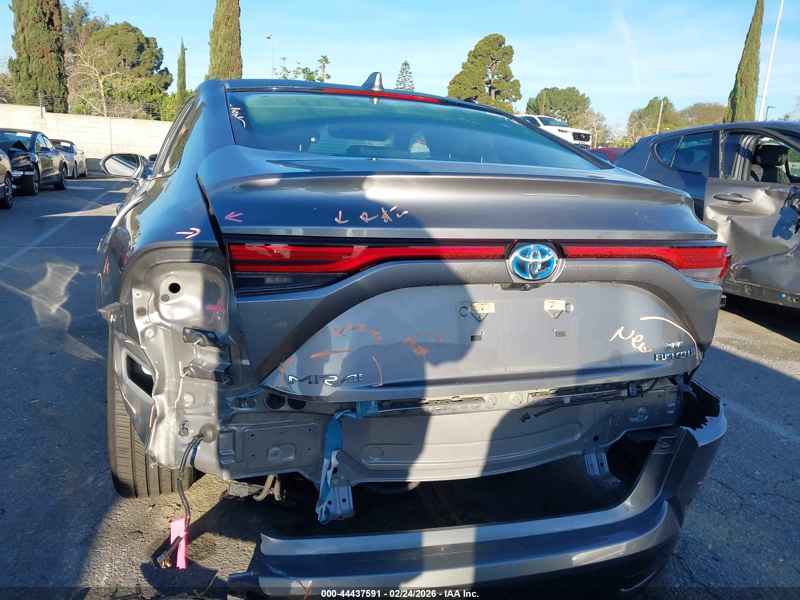TOYOTA MIRAI image 6