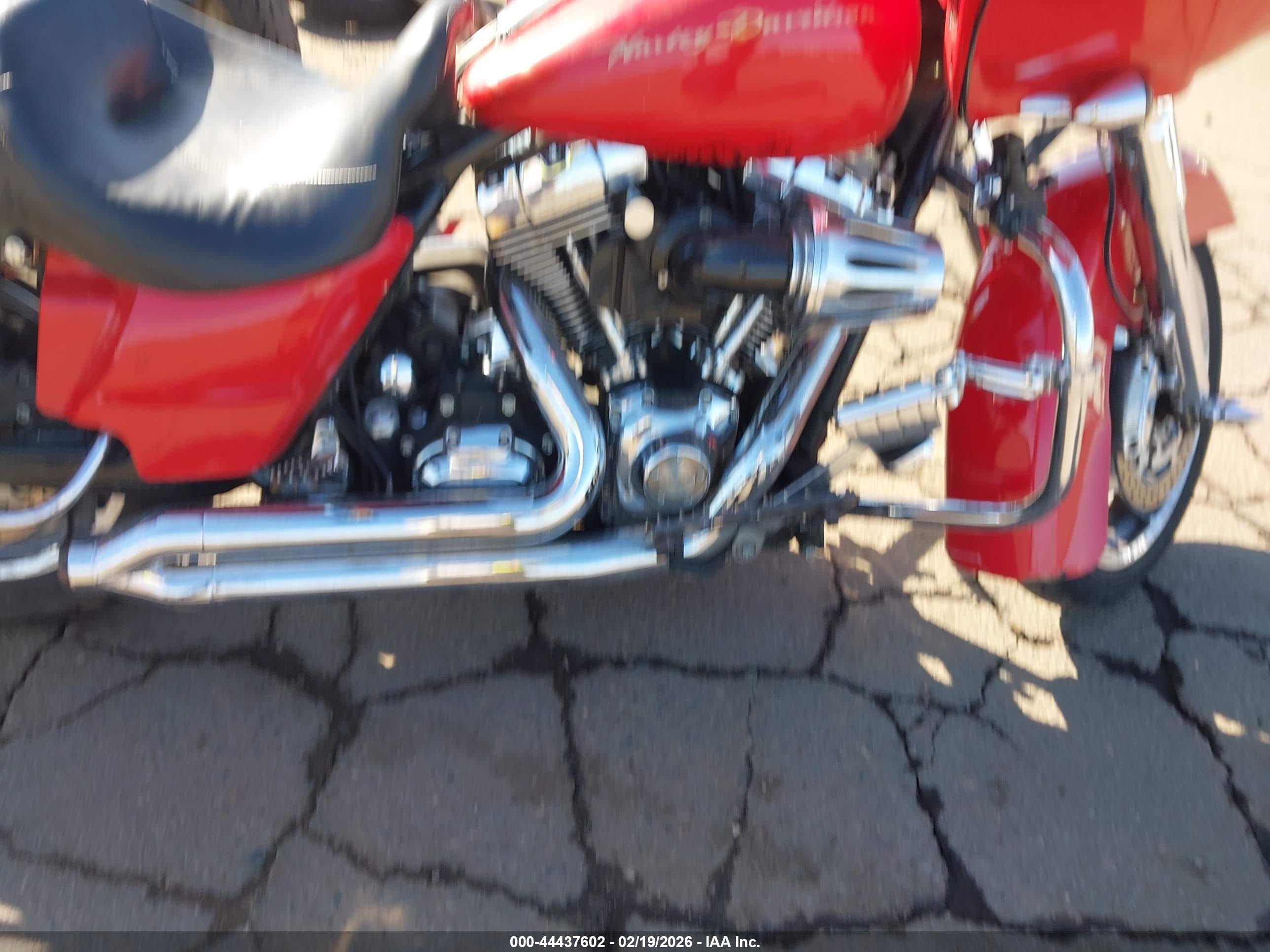 HARLEY-DAVIDSON FLTRX image 8