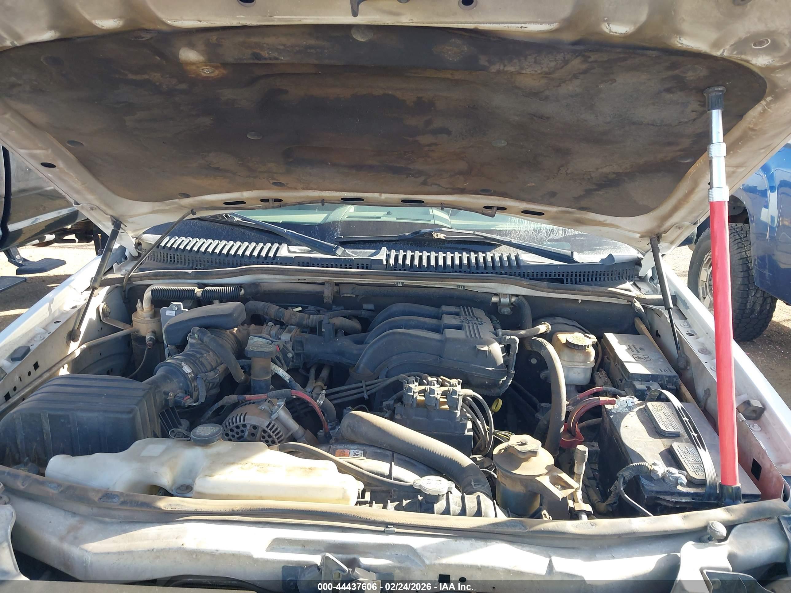 FORD EXPLORER image 10