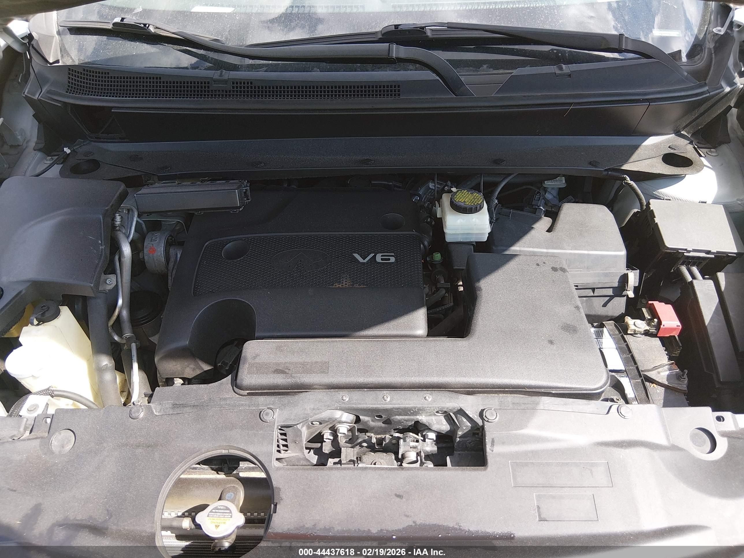 INFINITI JX35 image 10