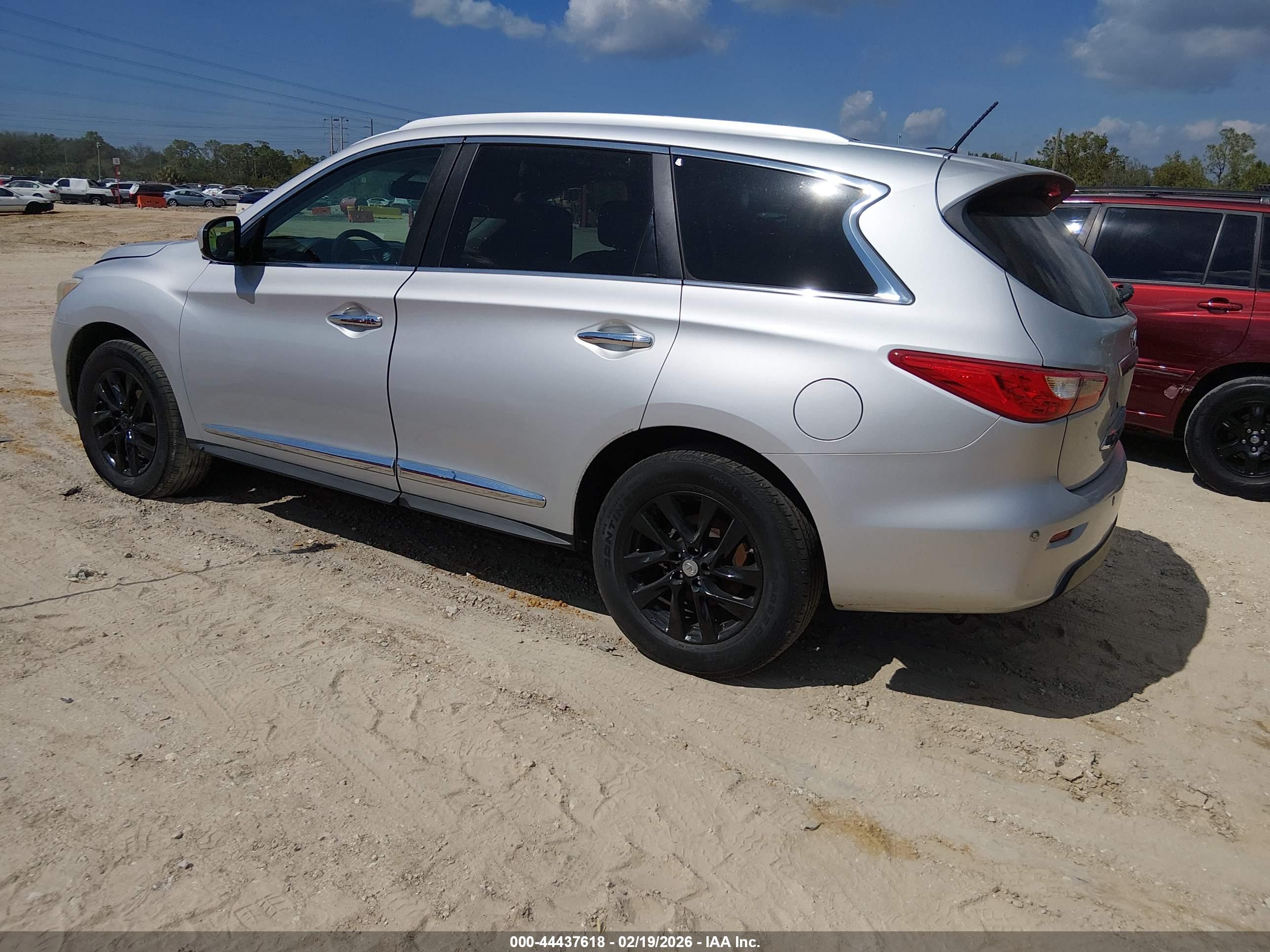 INFINITI JX35 image 3