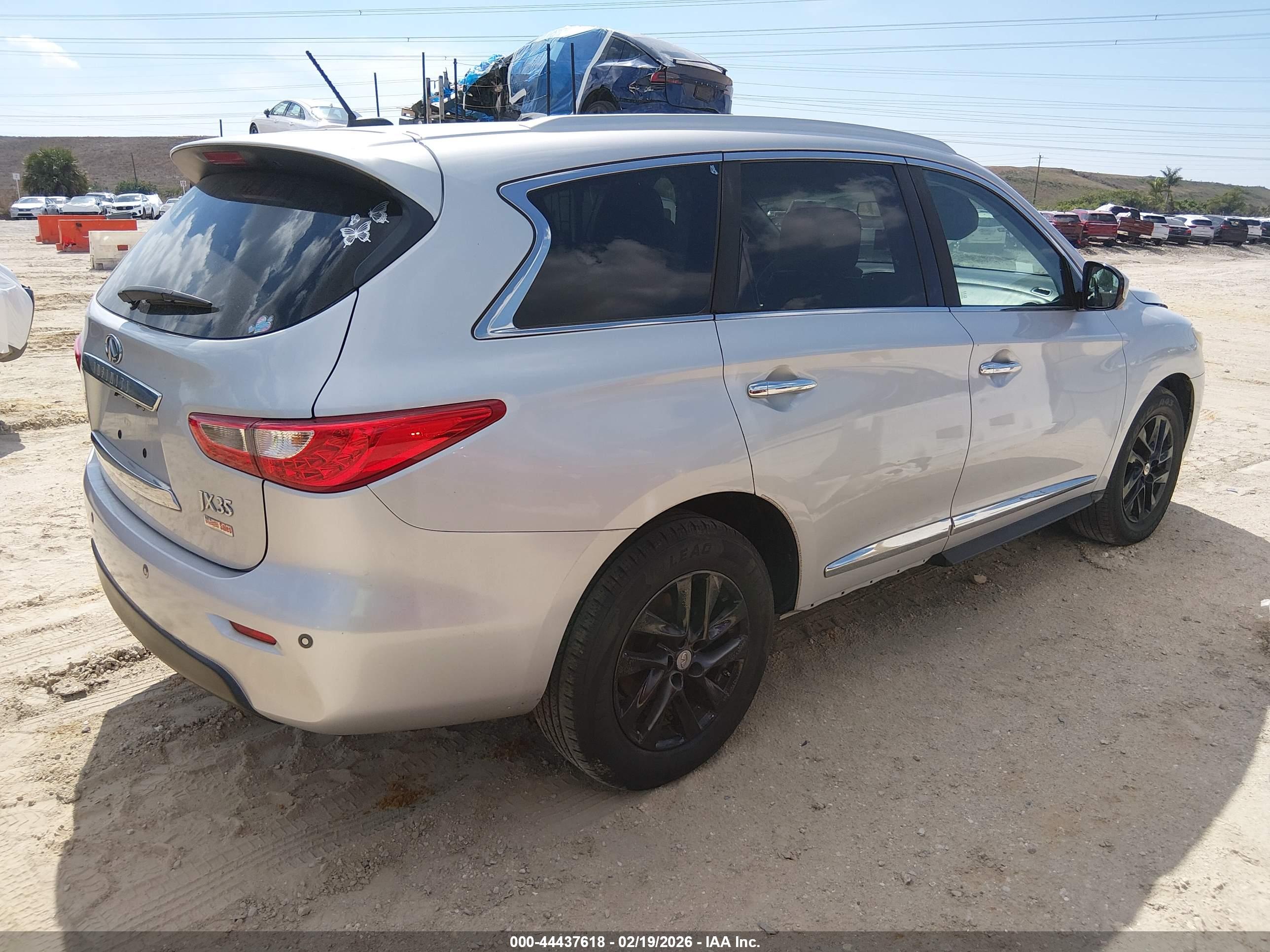 INFINITI JX35 image 4