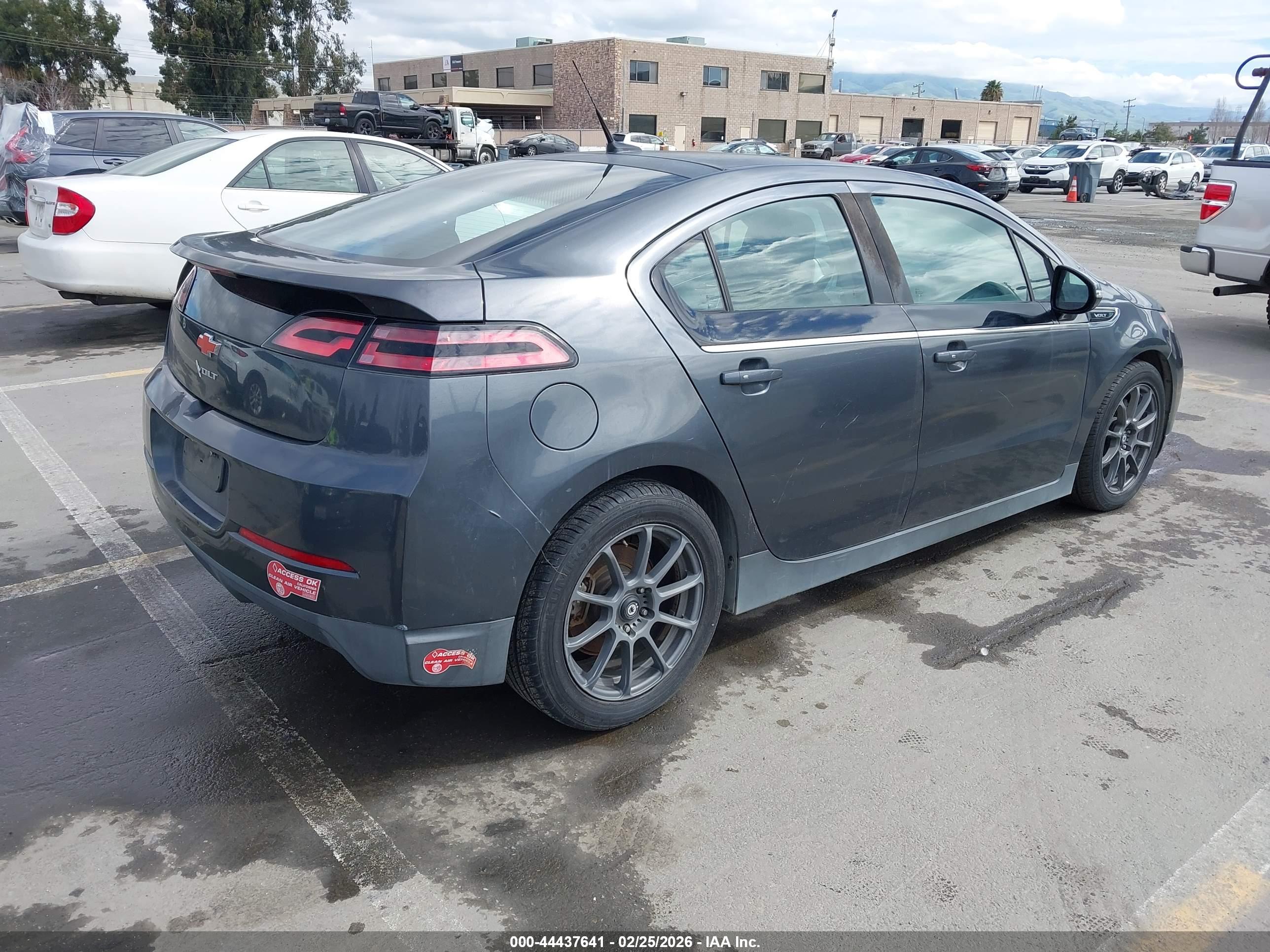 CHEVROLET VOLT image 4