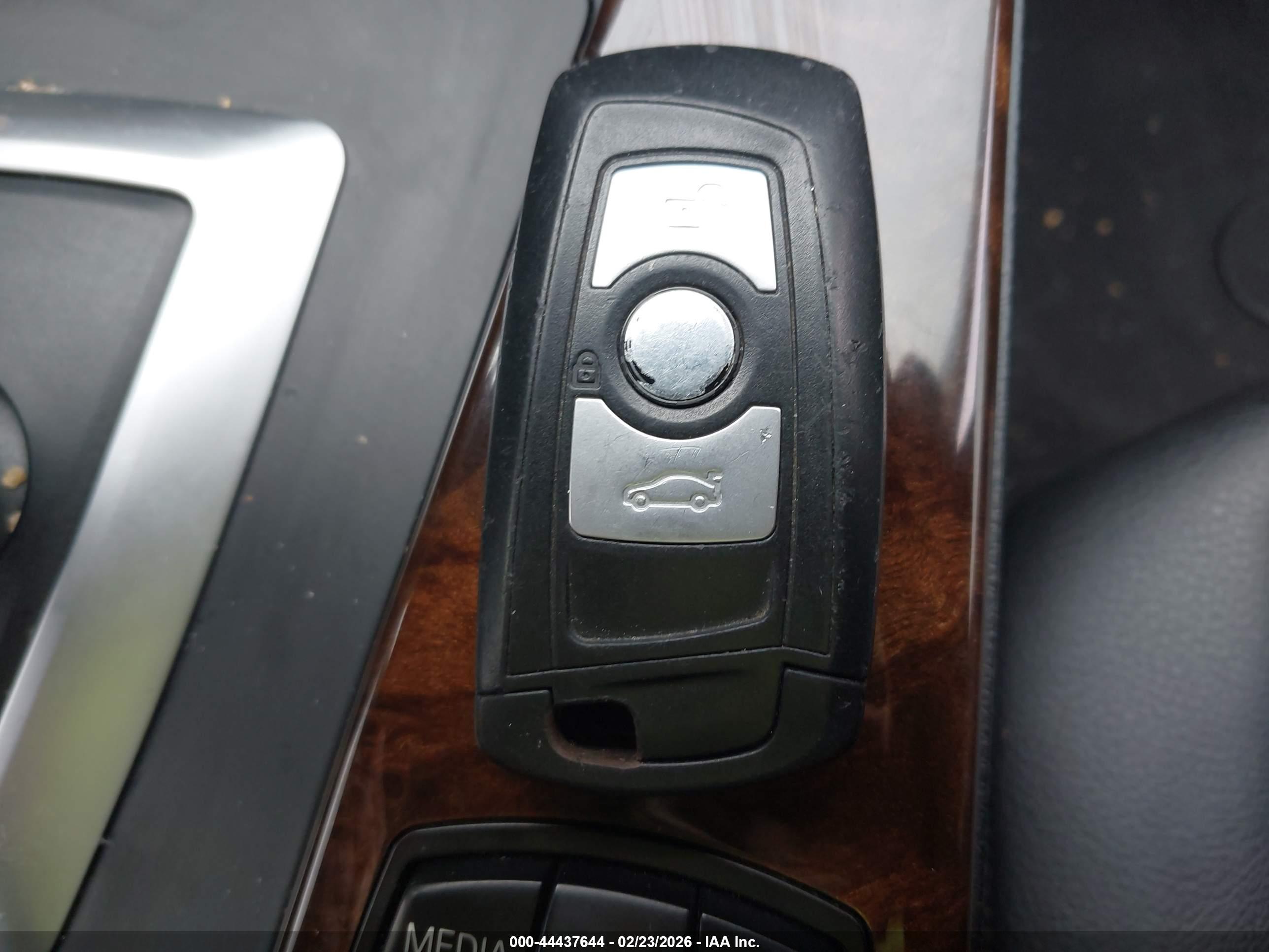 BMW 328I image 11