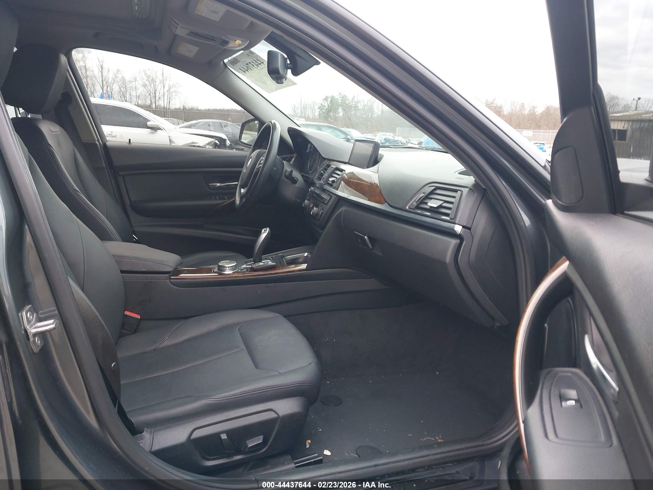 BMW 328I image 5