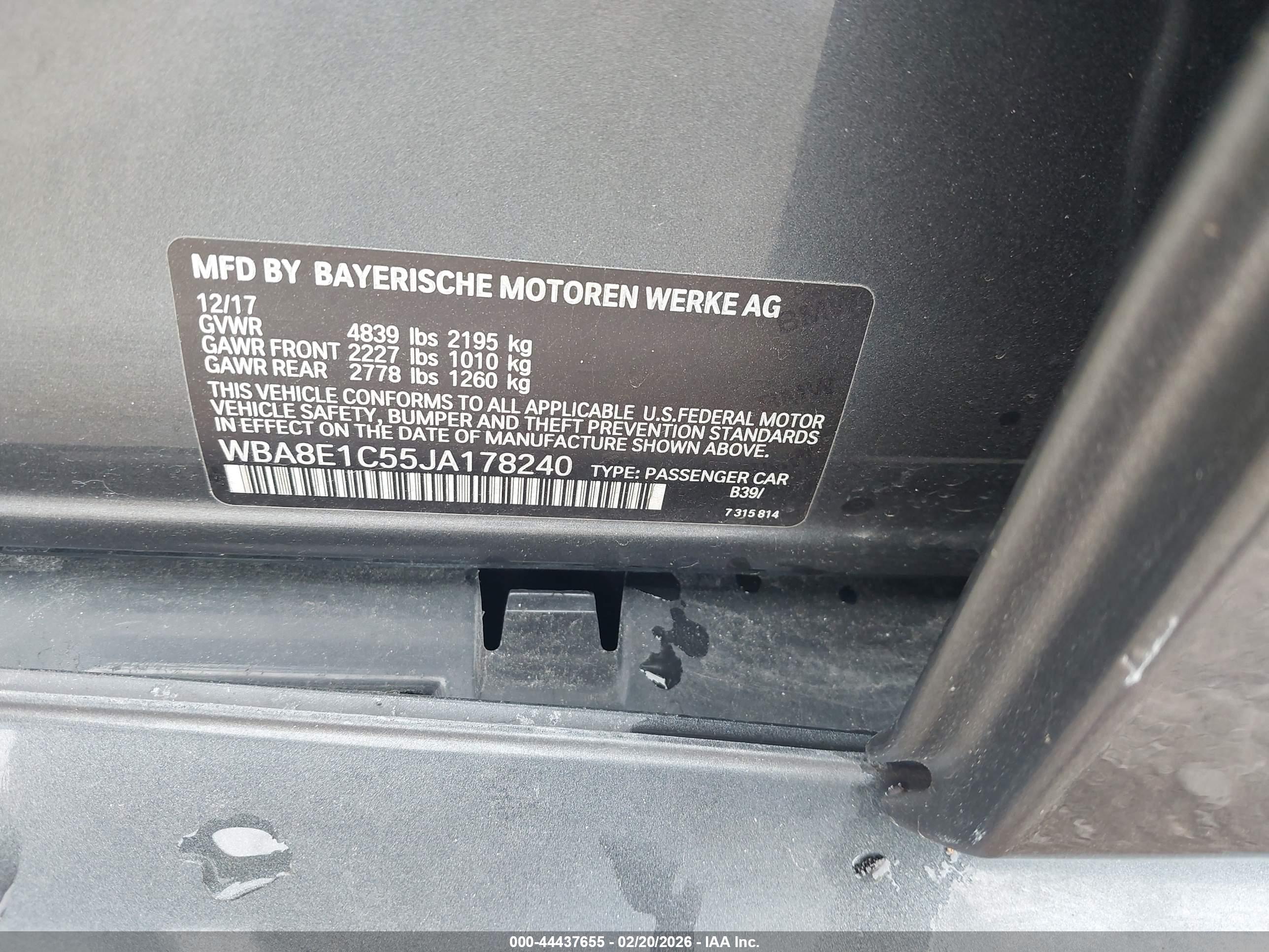 BMW 330E image 9