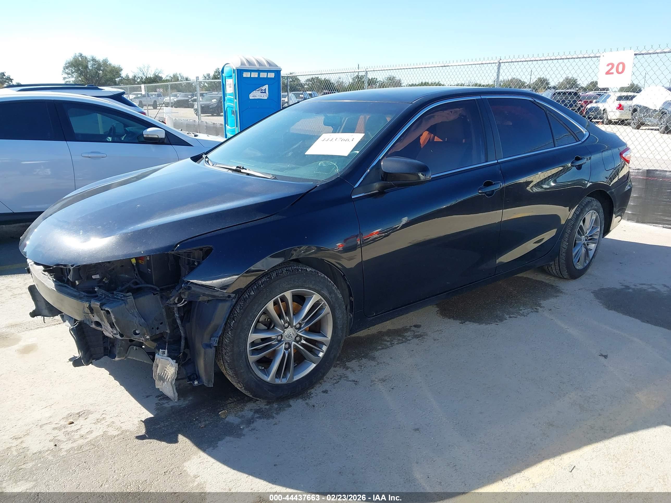TOYOTA CAMRY image 2