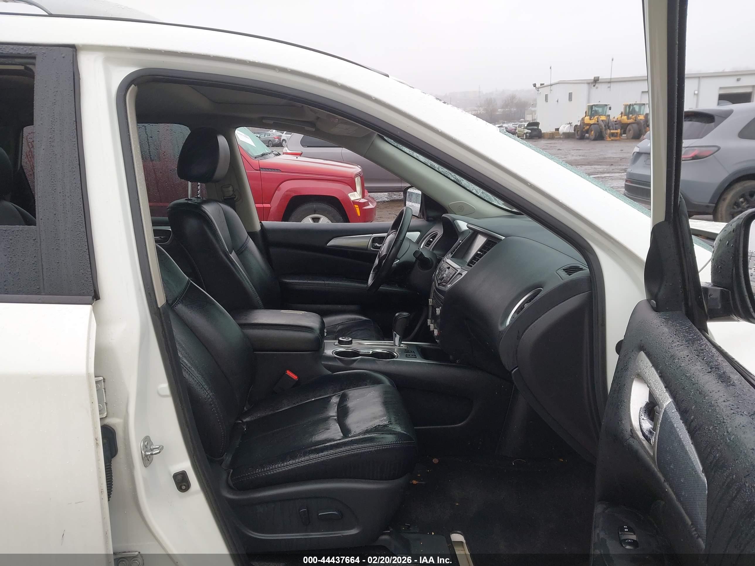 NISSAN PATHFINDER image 5