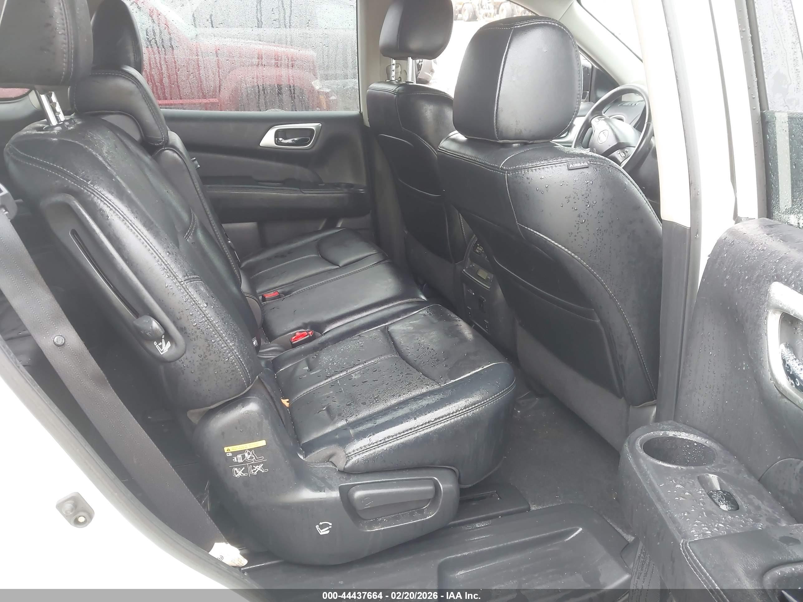 NISSAN PATHFINDER image 8