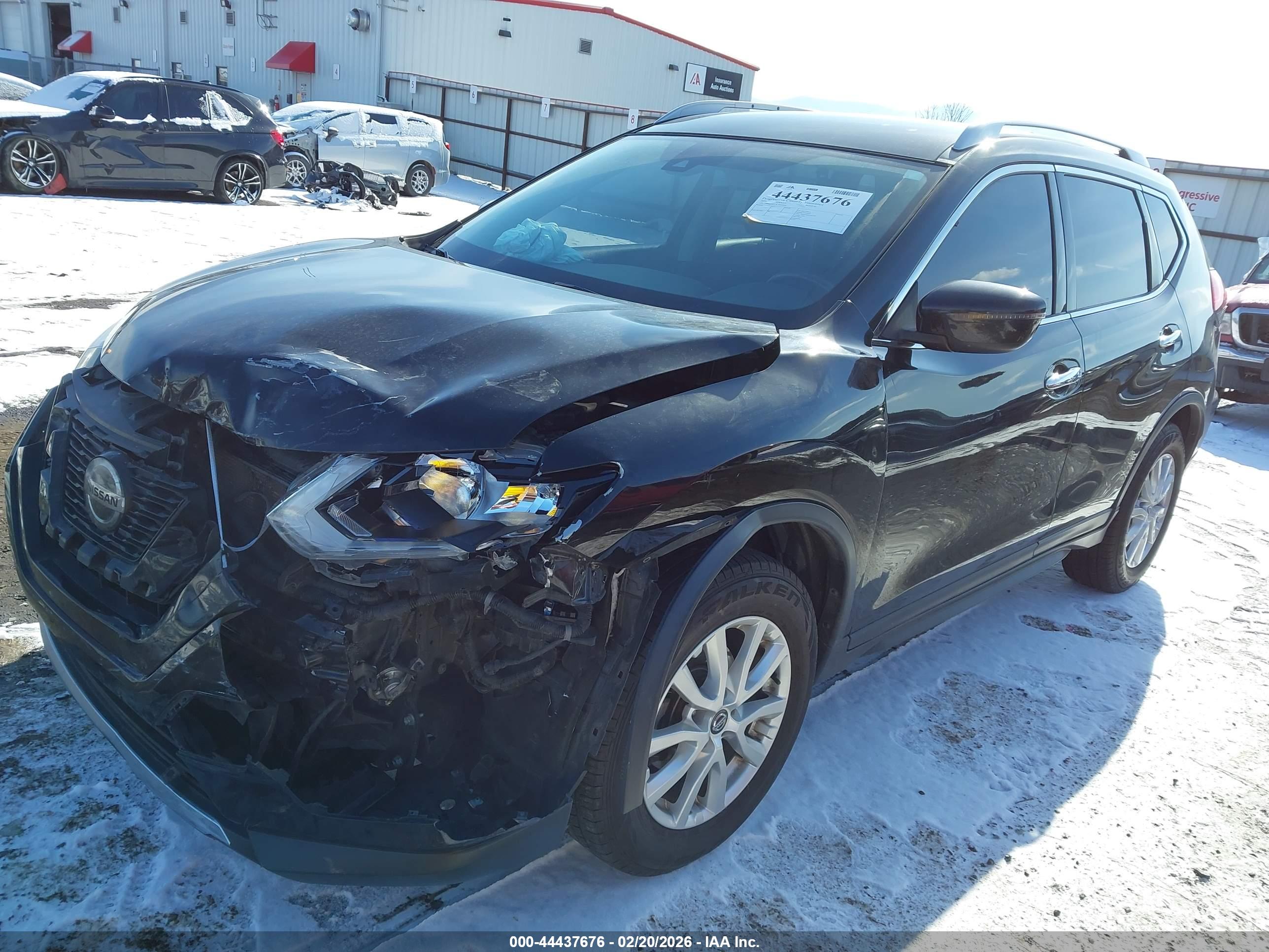 NISSAN ROGUE image 2