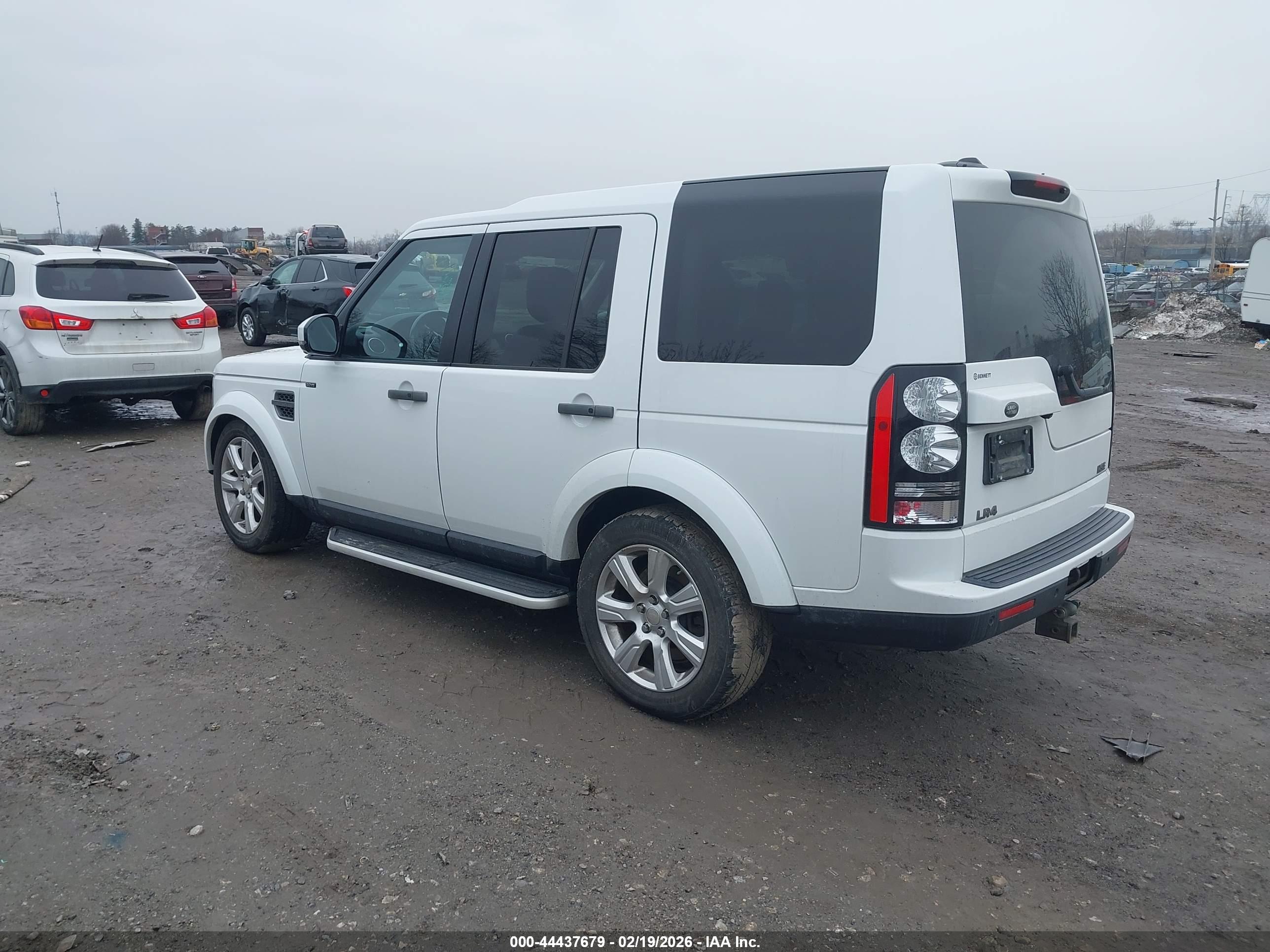 LAND ROVER image 3