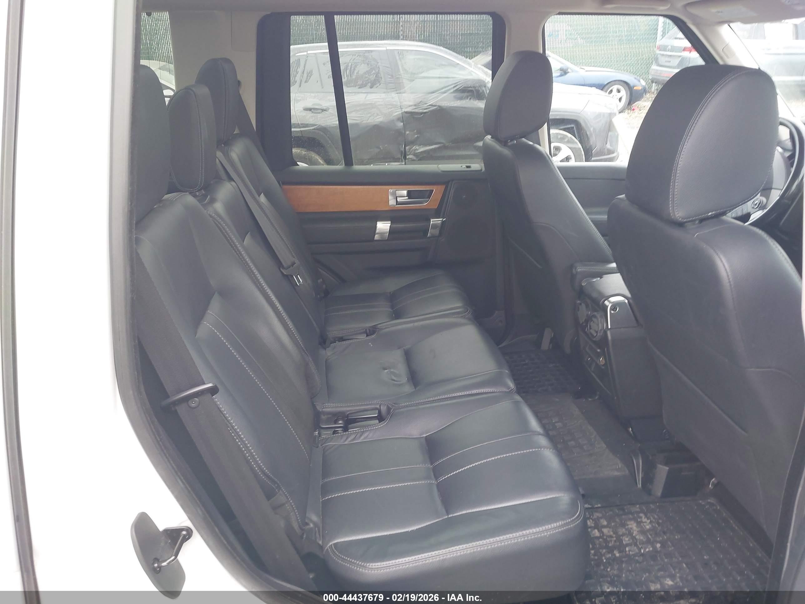 LAND ROVER image 8
