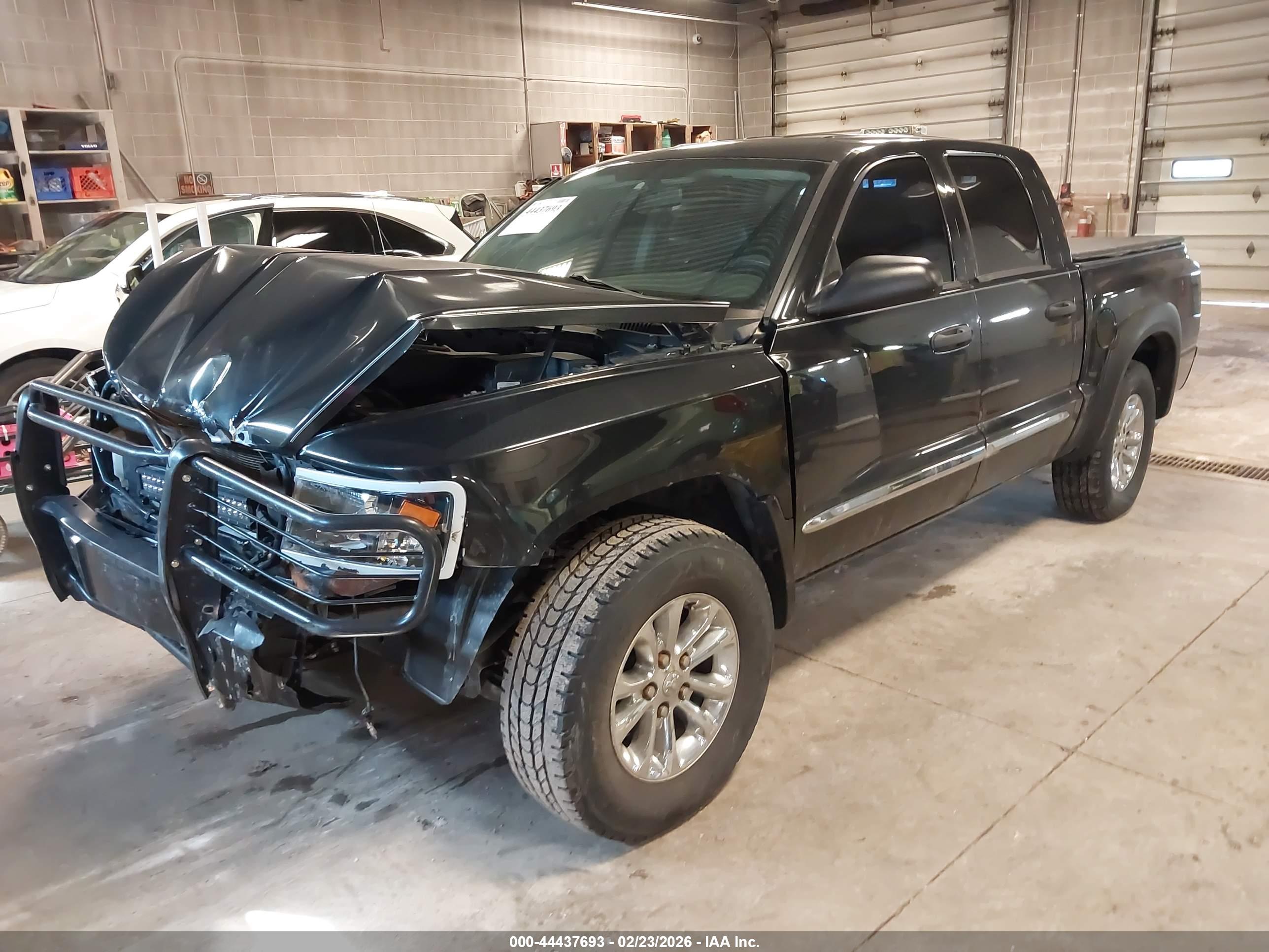 DODGE DAKOTA image 2