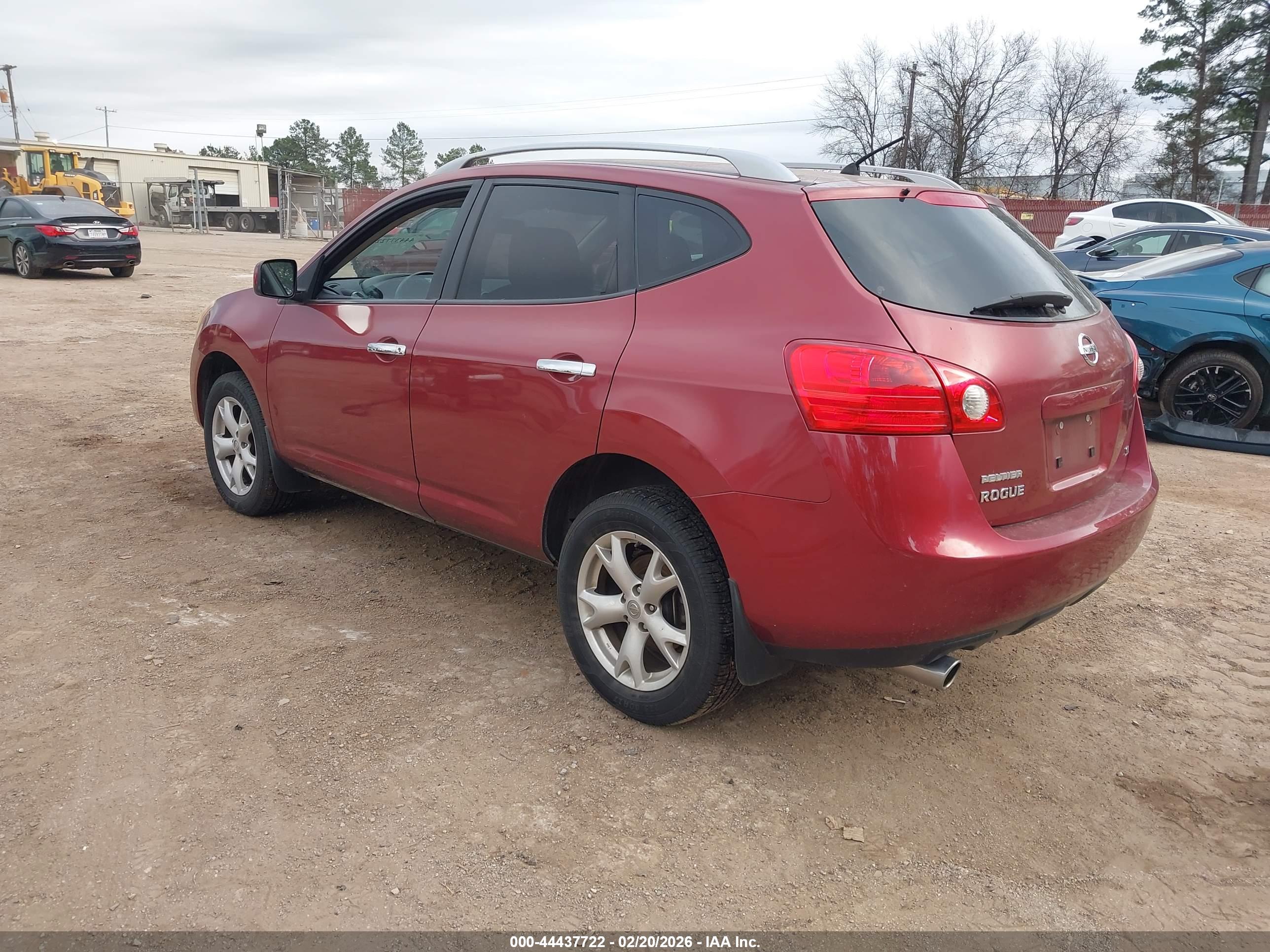 NISSAN ROGUE image 3