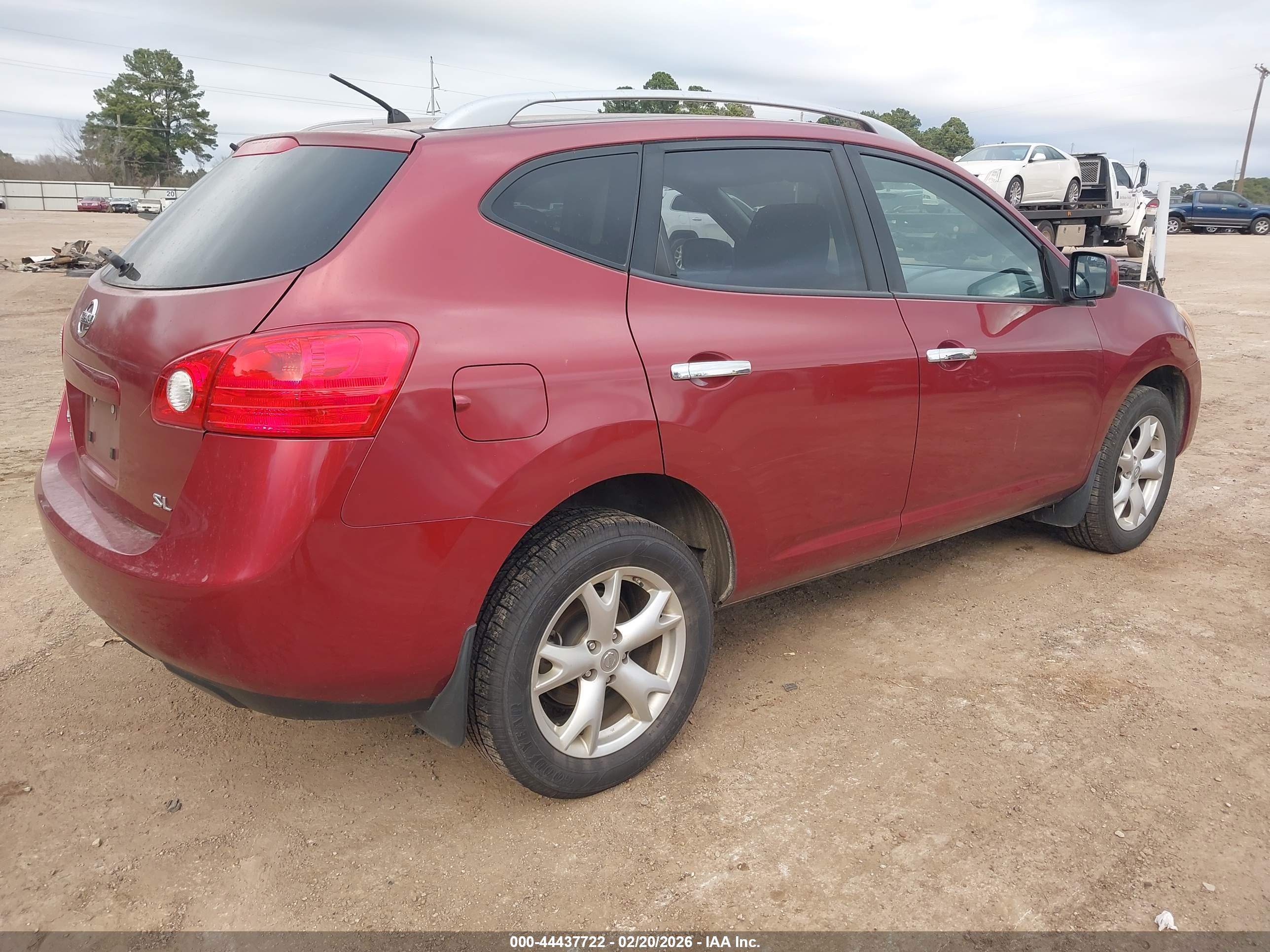 NISSAN ROGUE image 4