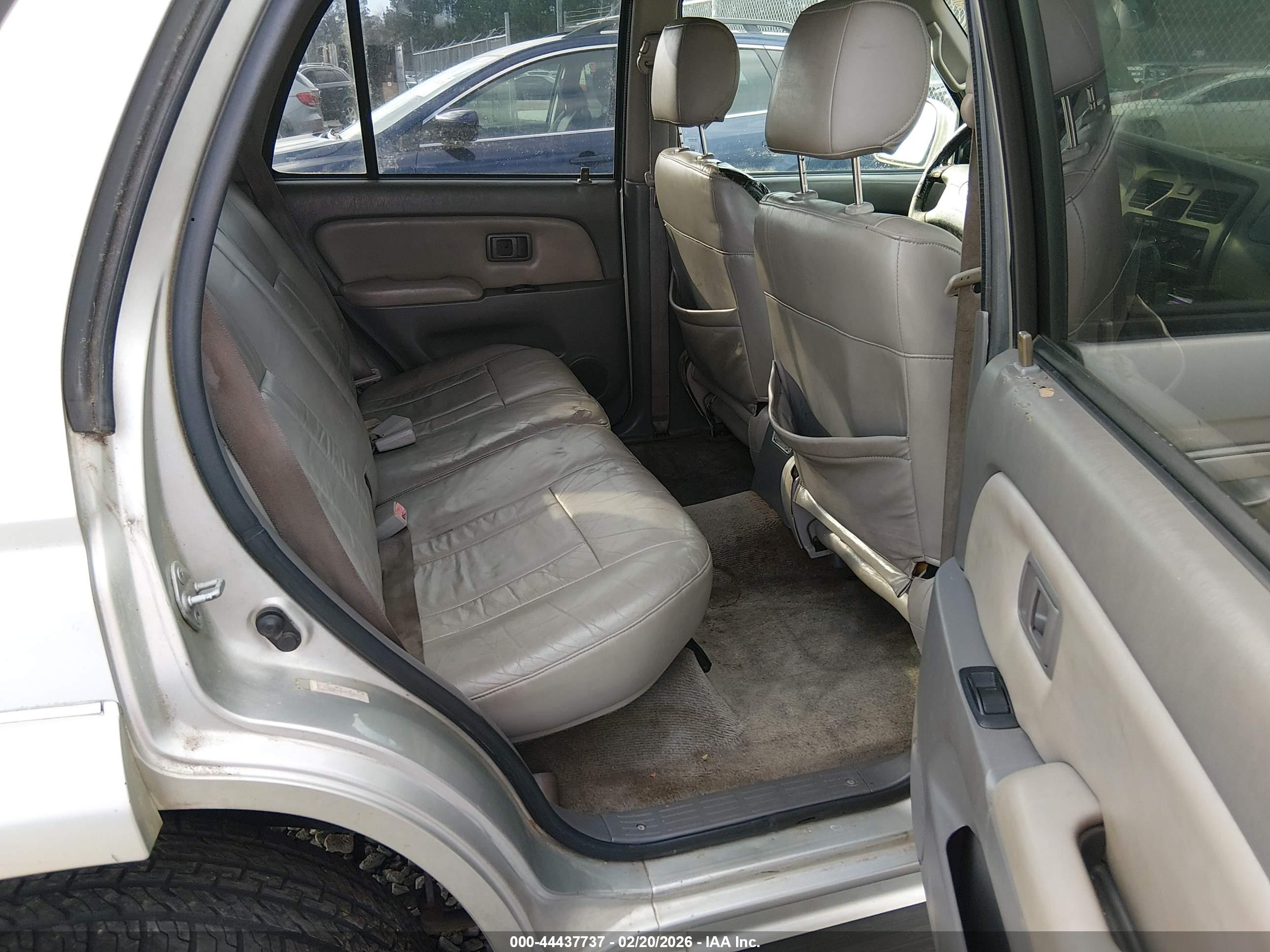 TOYOTA 4RUNNER image 8