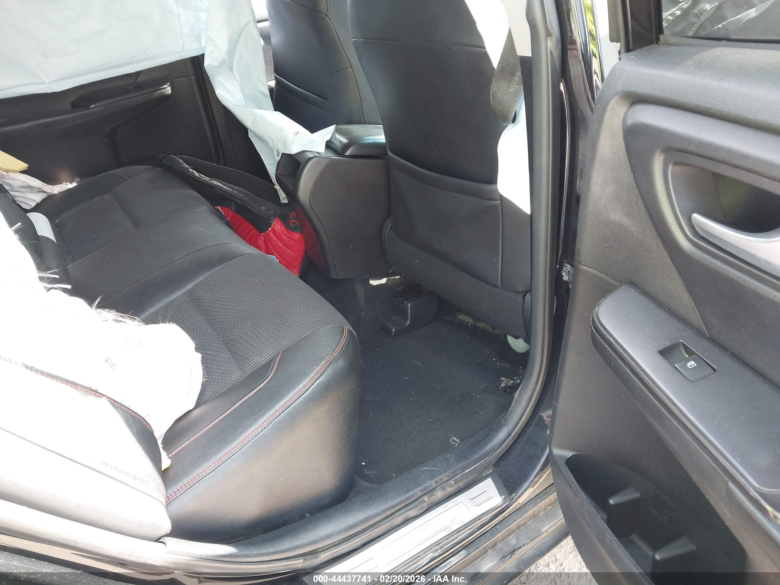 TOYOTA CAMRY image 8